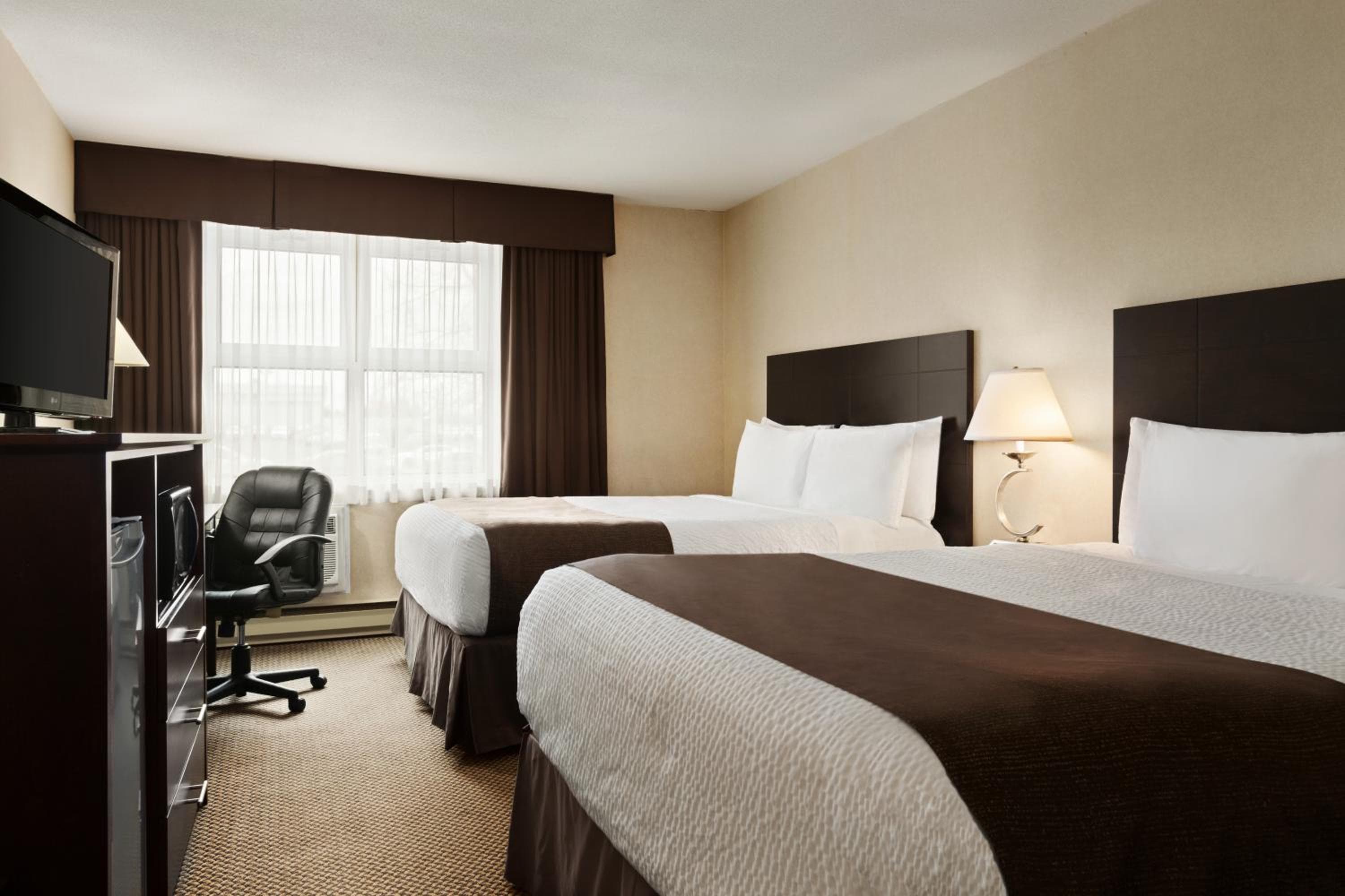 Queen Room with Two Queen Beds - Non-Smoking