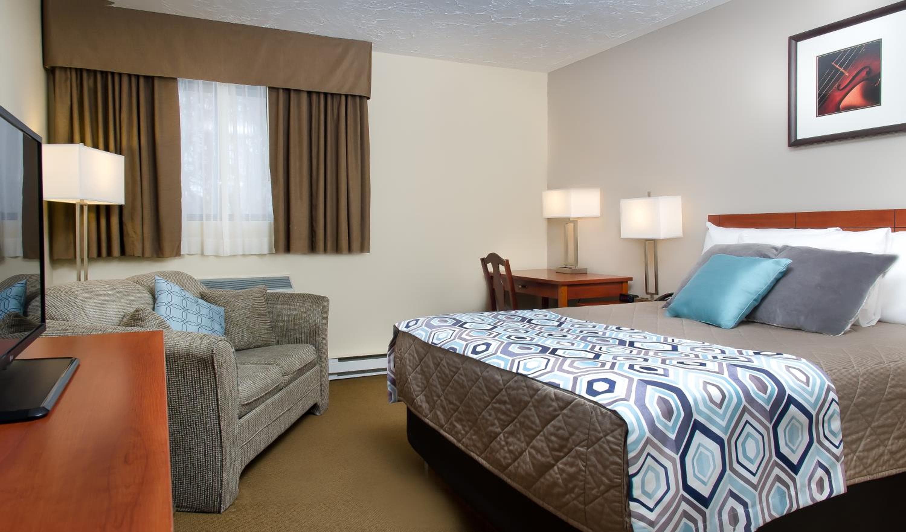 Standard Queen Room