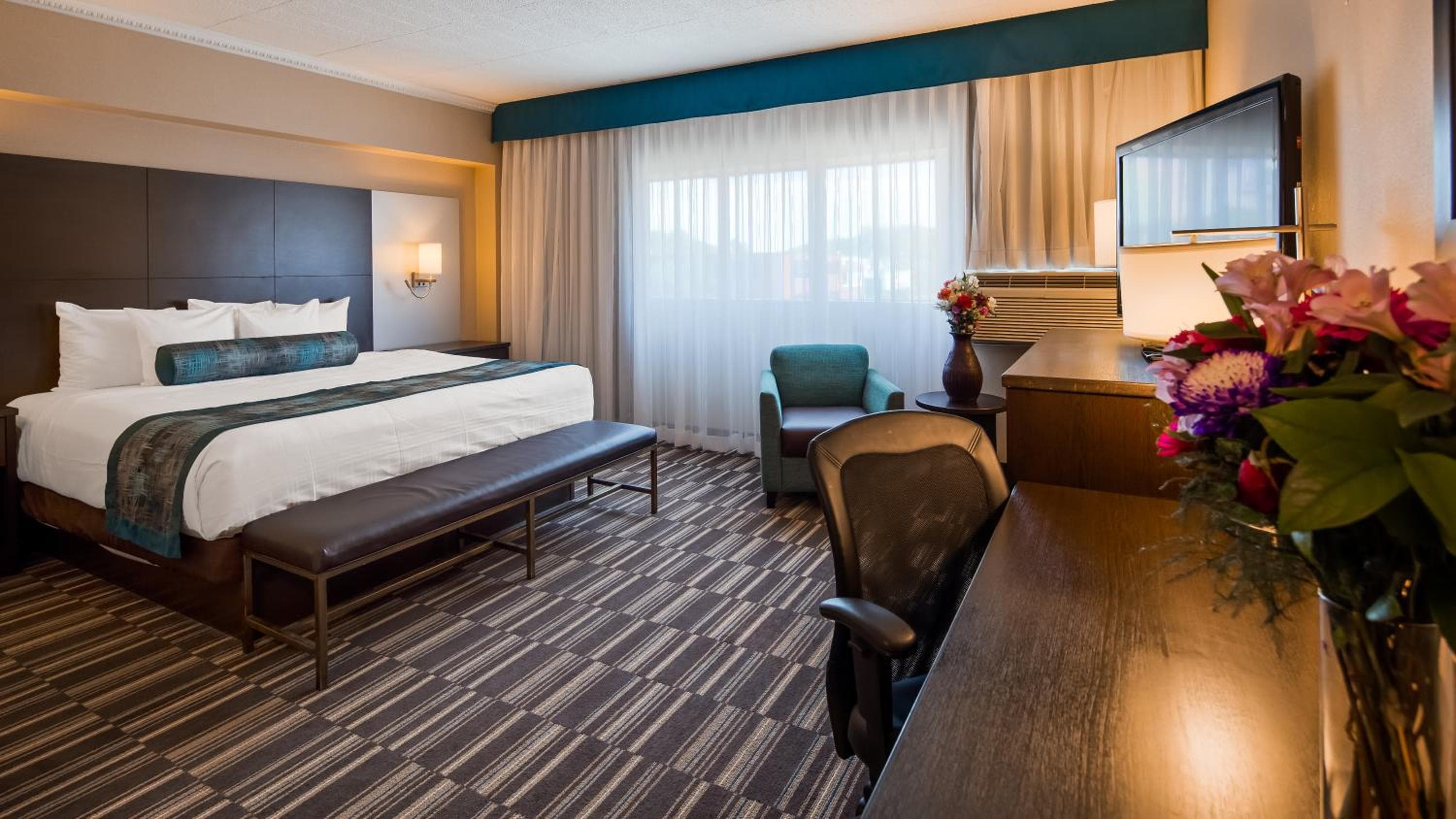 King Room with Jetted Tub