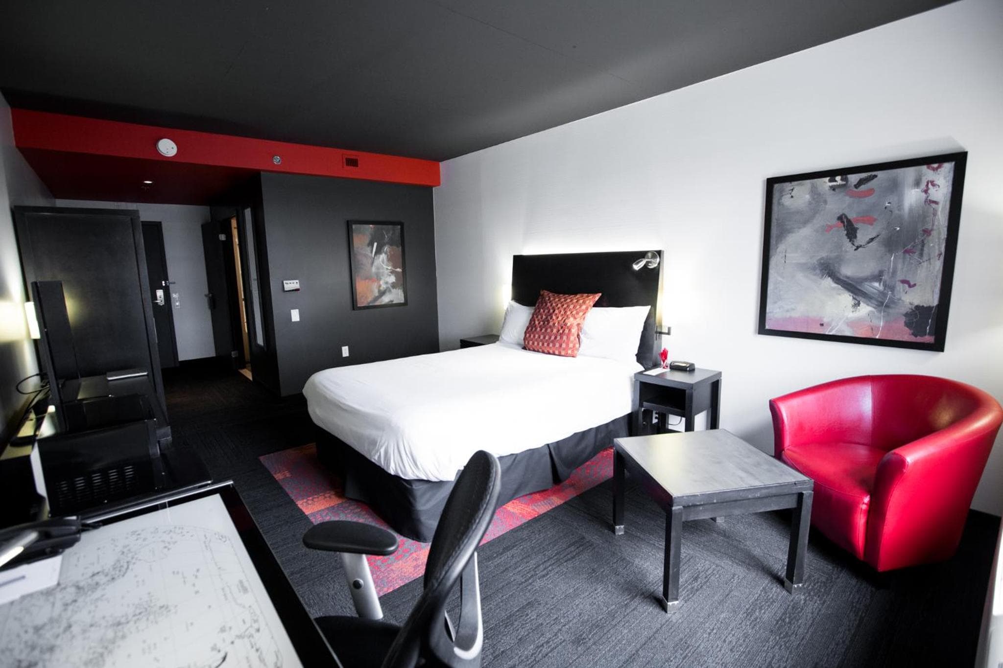 Comfort Queen Room