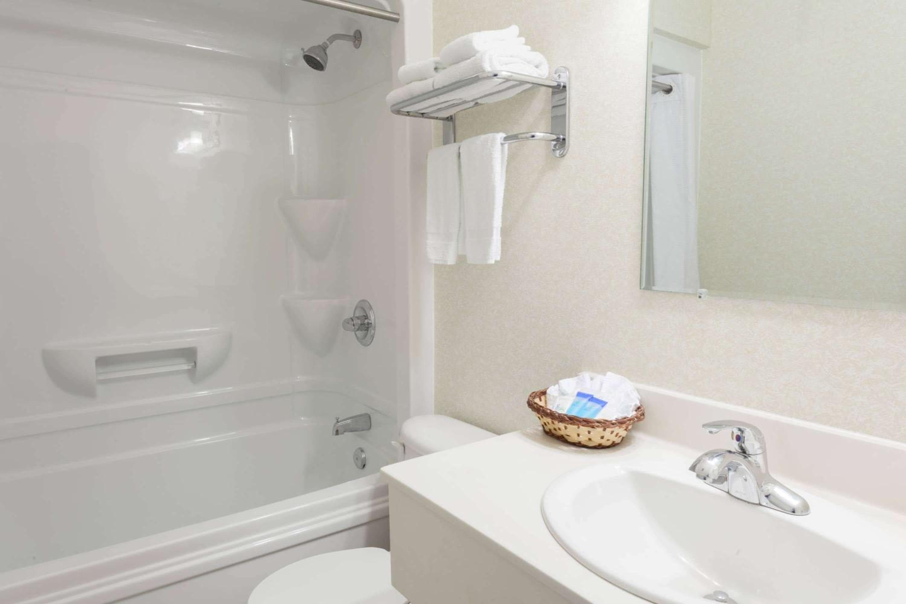 Double Room with Three Double Beds - Non-Smoking
