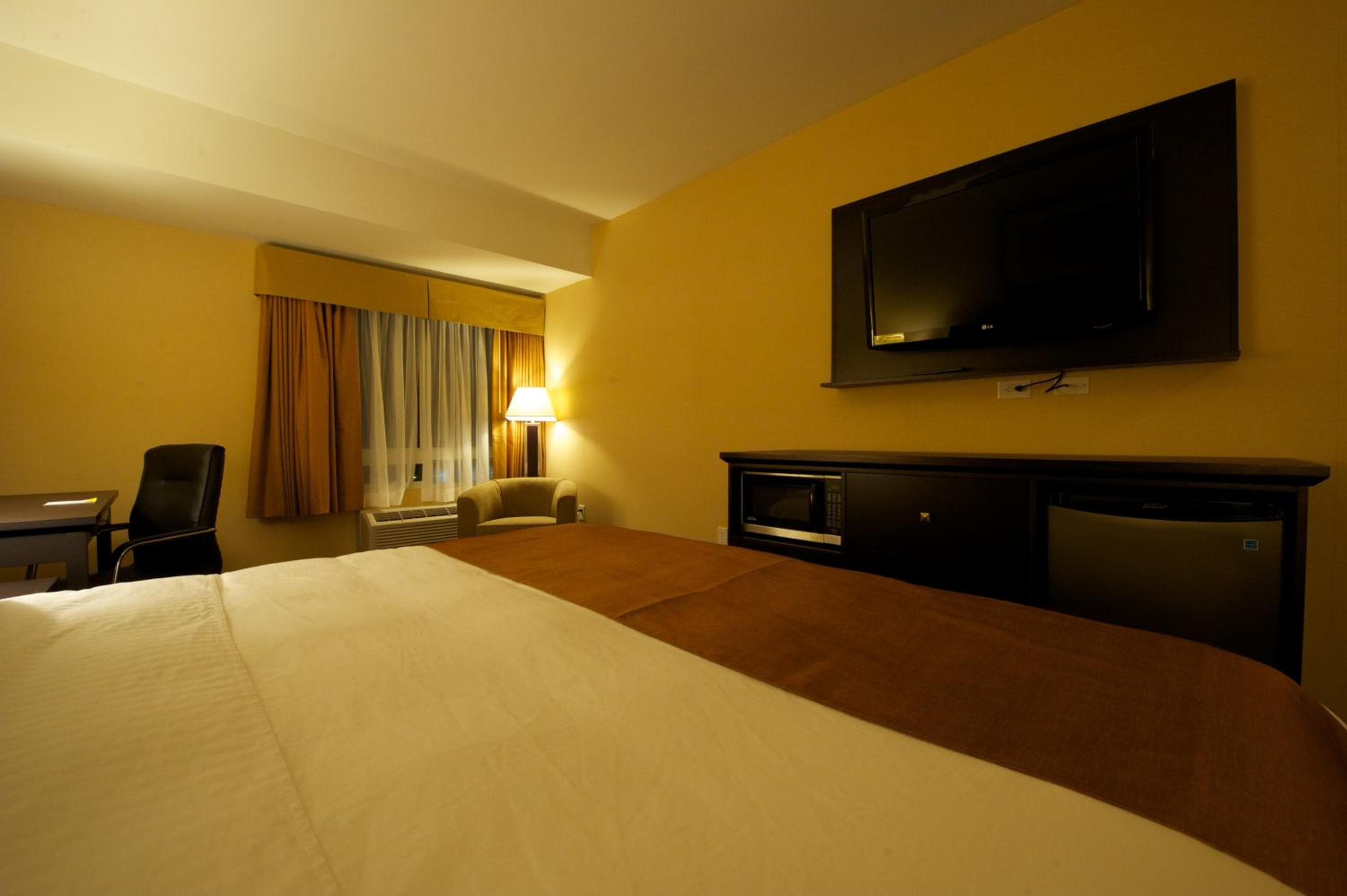 King Room - Disability Access - Non-Smoking