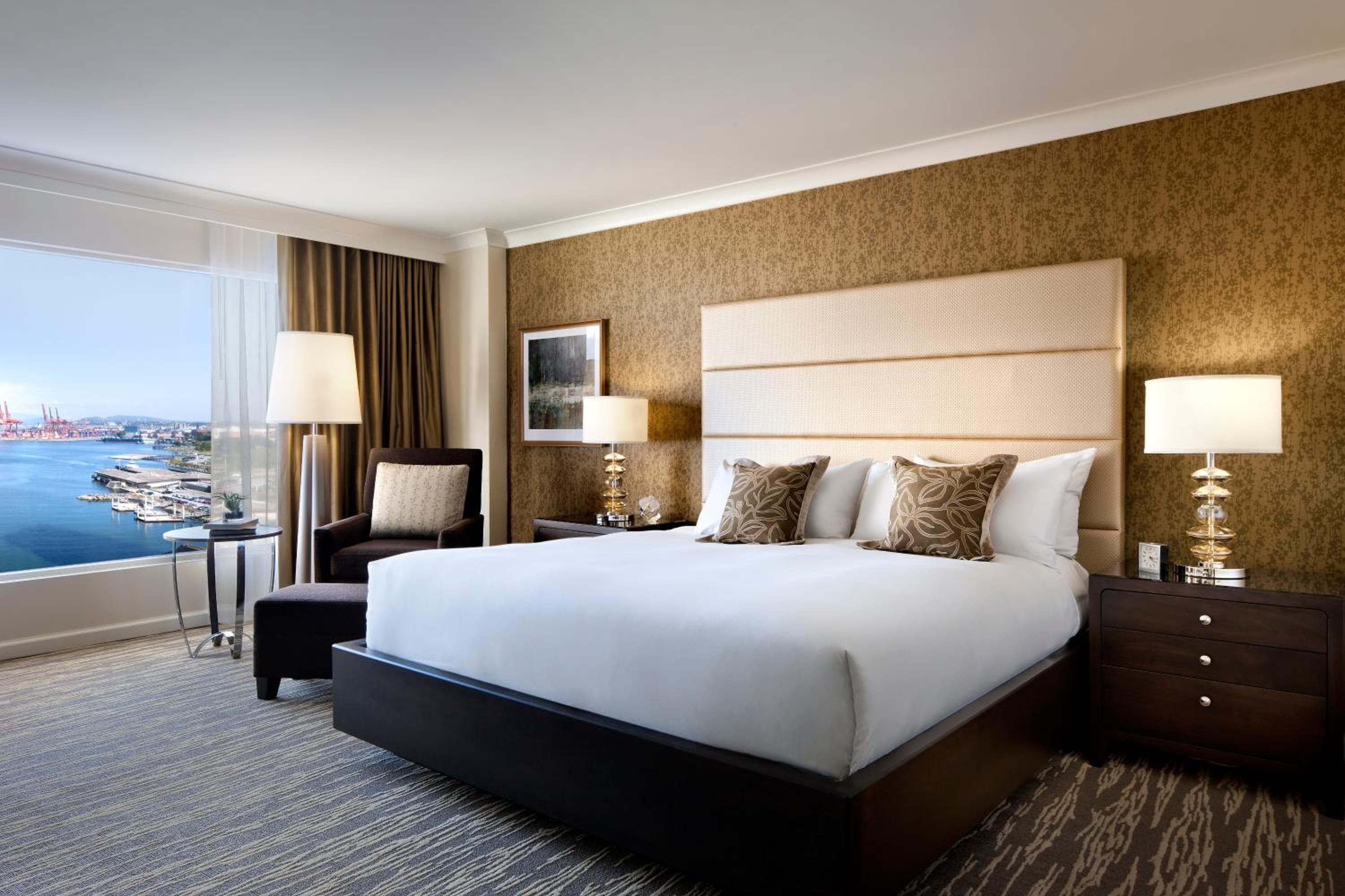 Signature Harbor View Room with King Bed