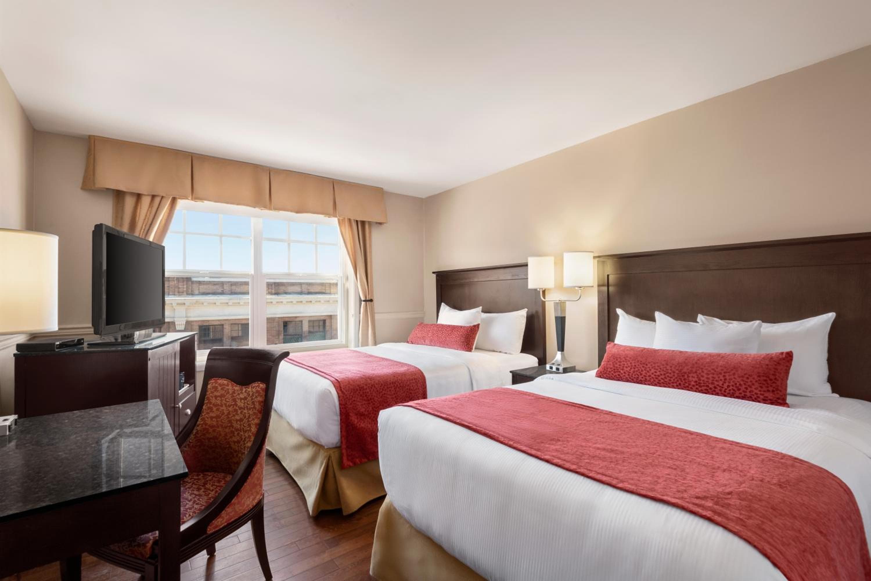 Double Room with Two Double Beds - Non-Smoking