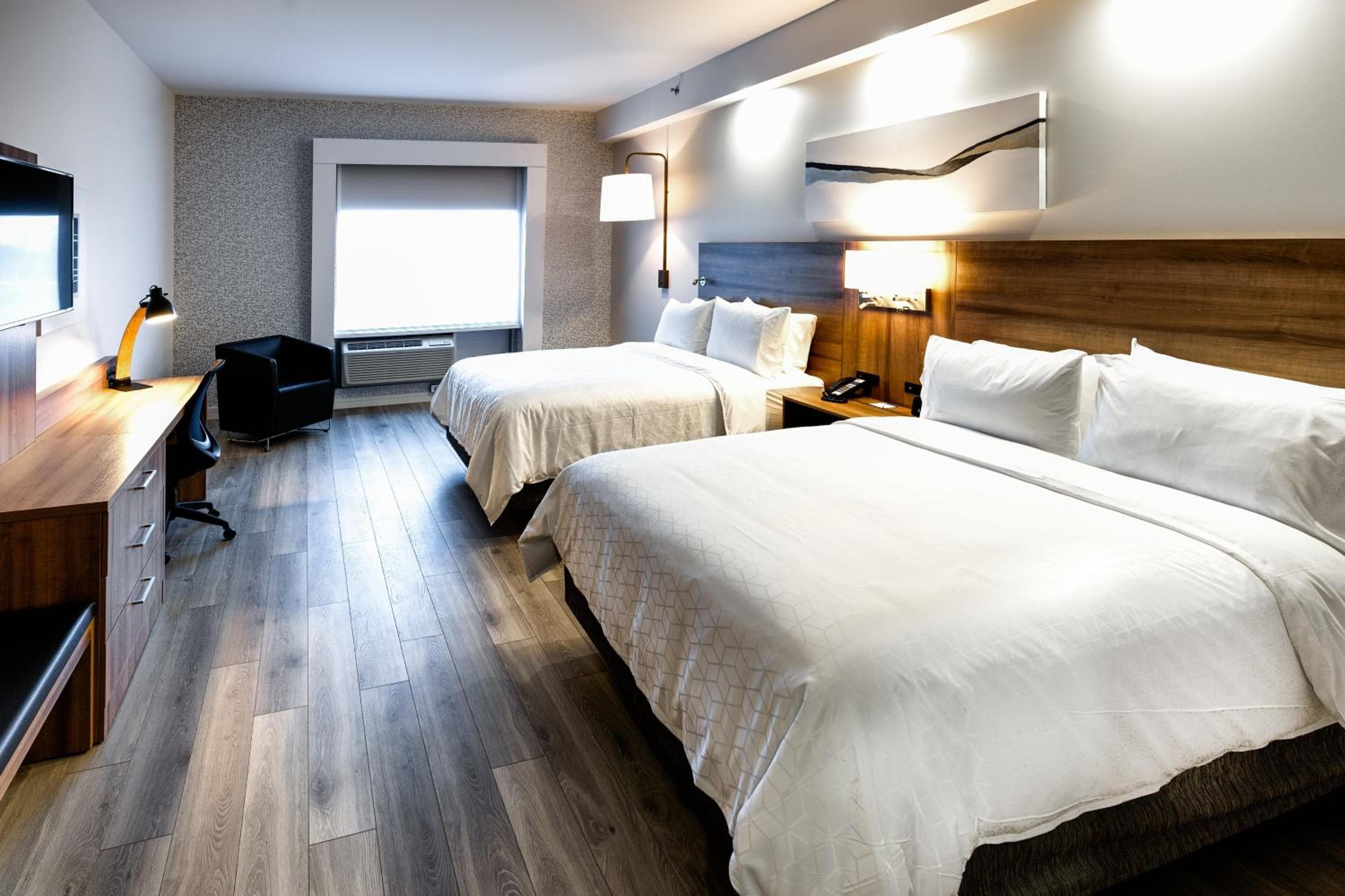 Queen Suite with Two Queen Beds