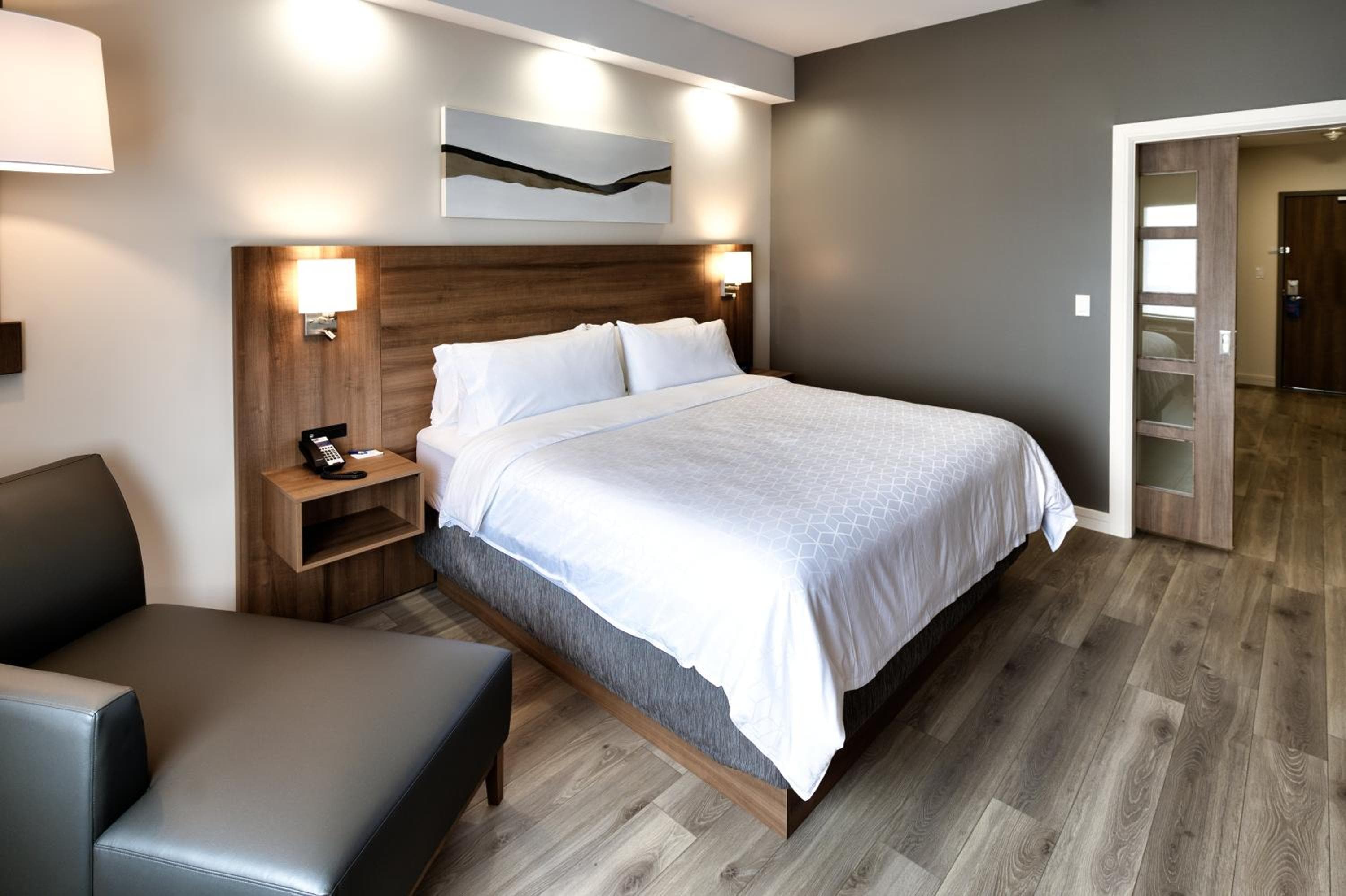 Business King Suite