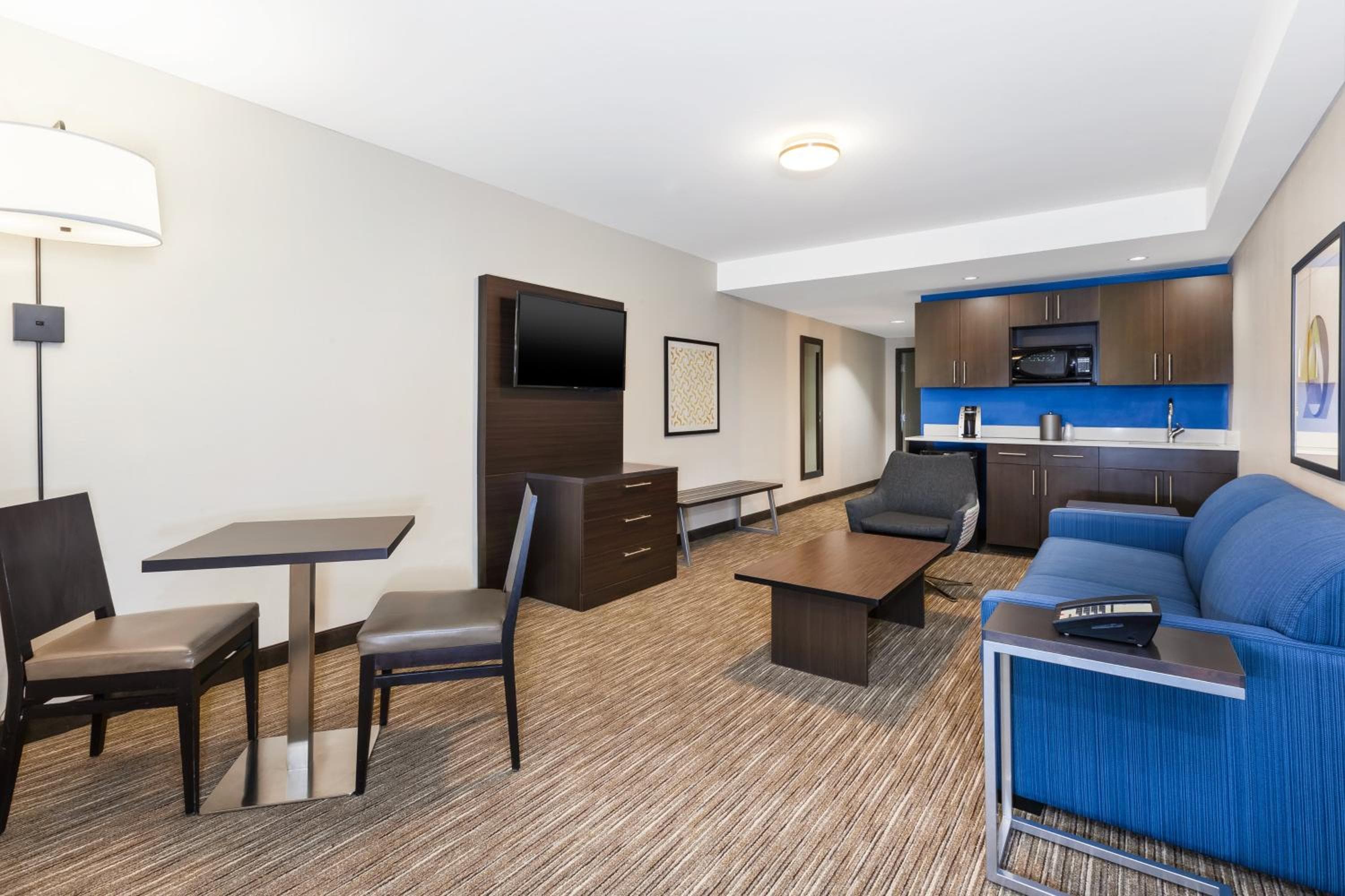 One-Bedroom Suite