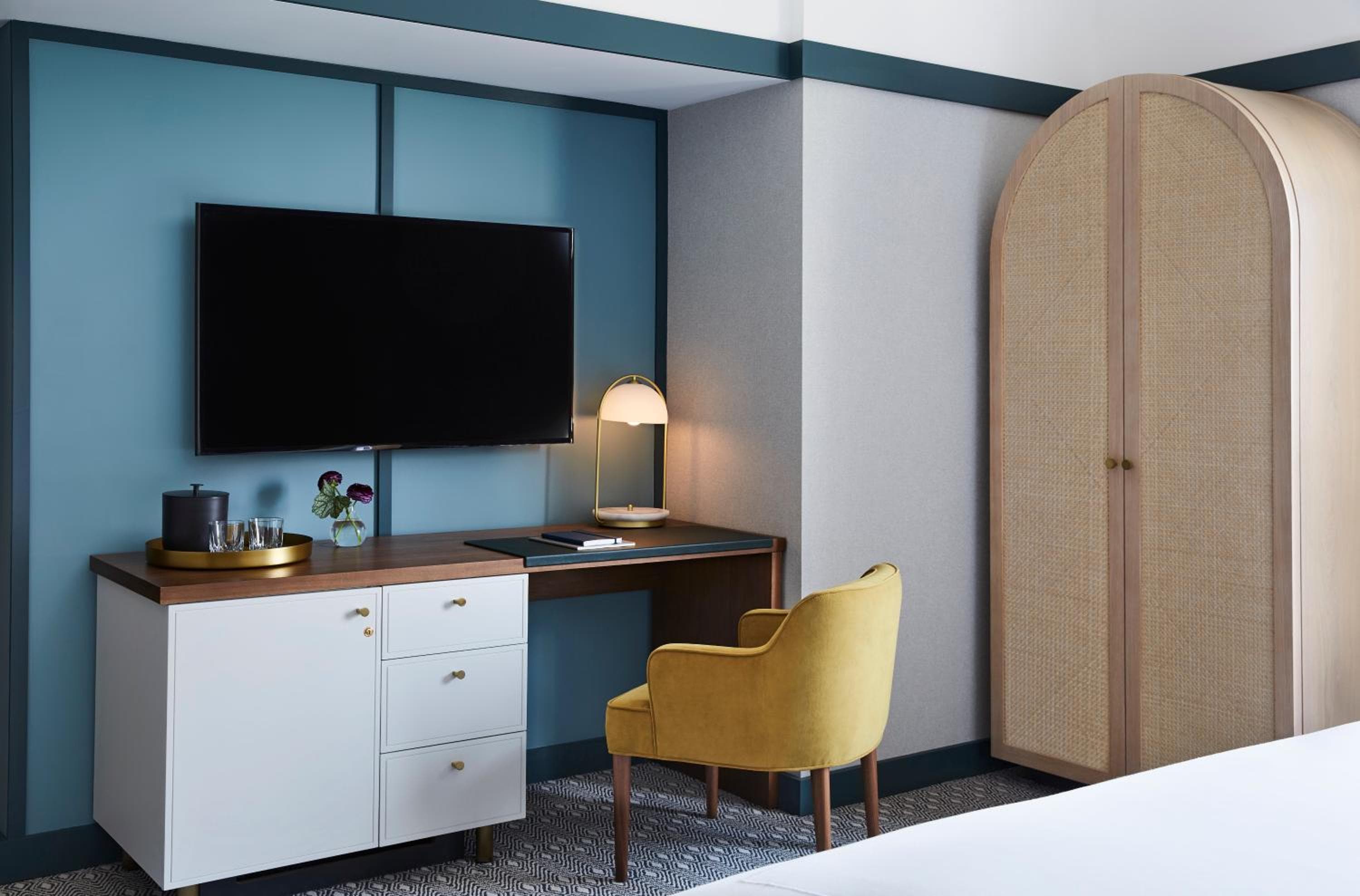 Essential Room 