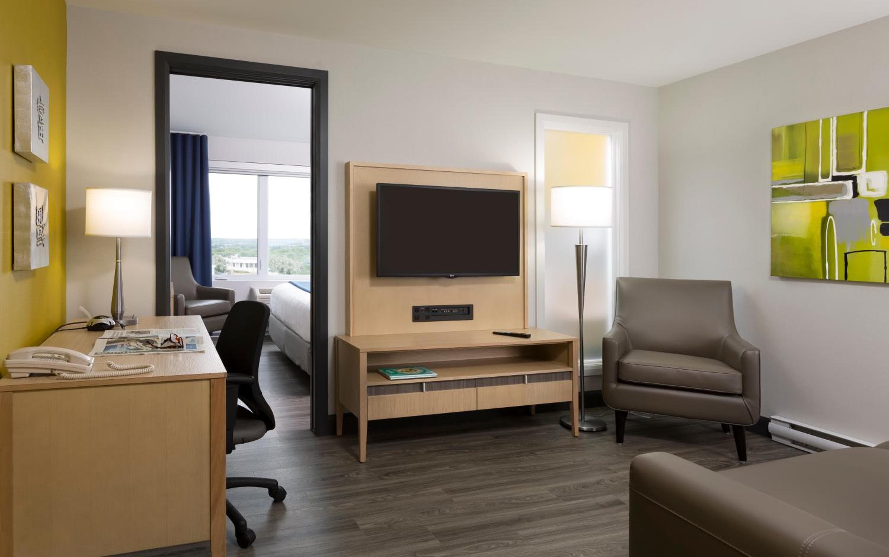 One-Bedroom Suite with Sofa Bed