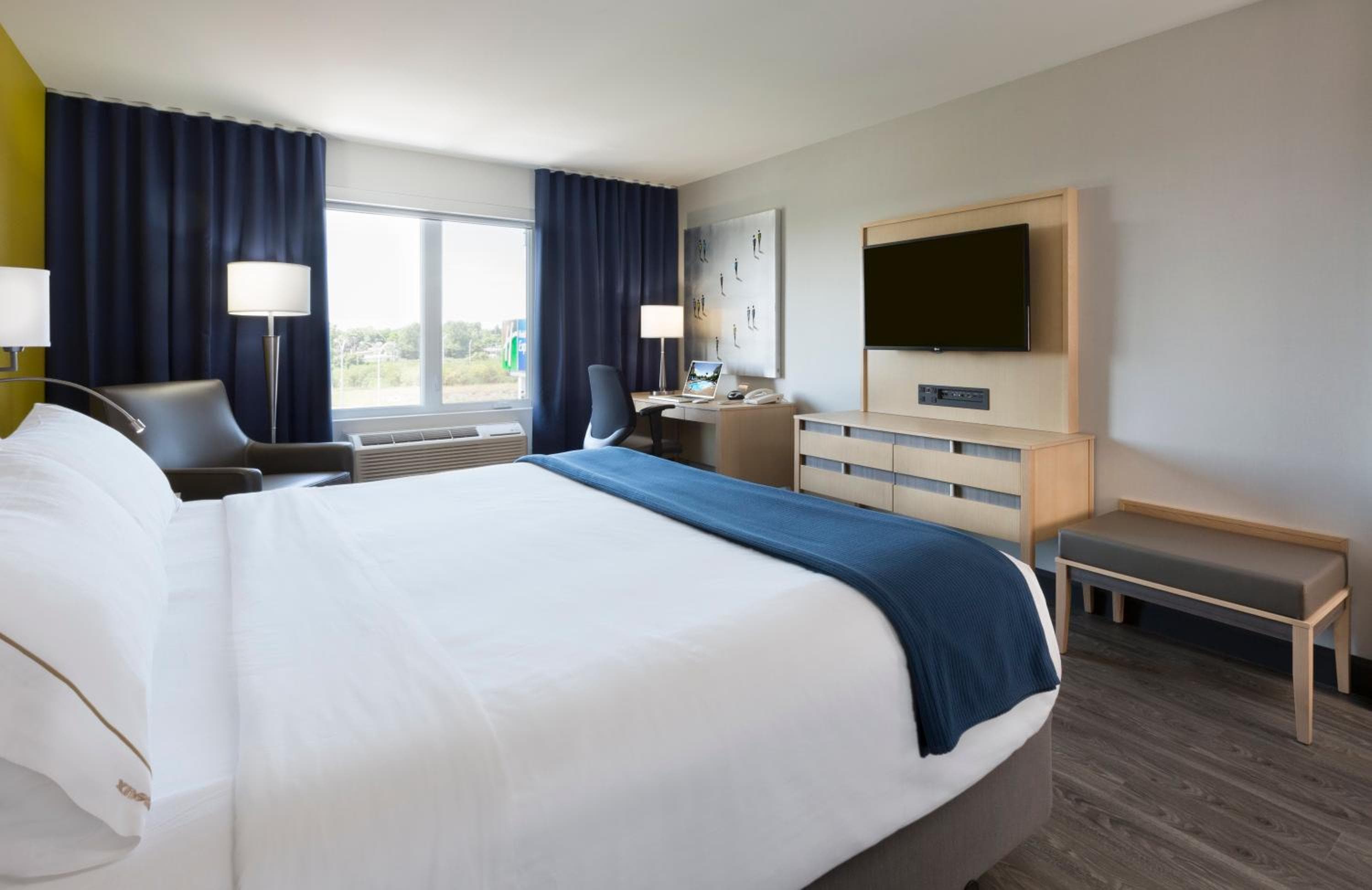 Standard King Room