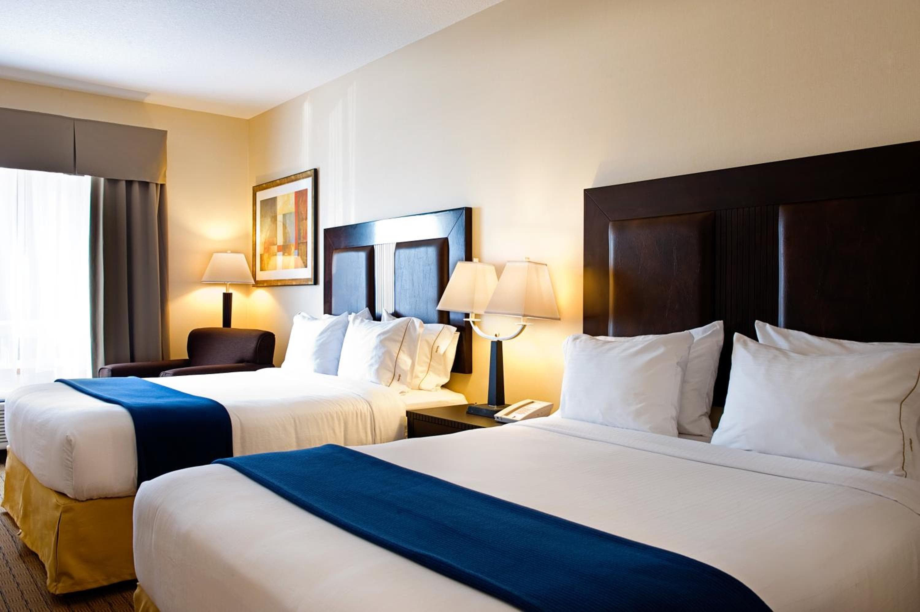 Standard Room with Two Queen Beds