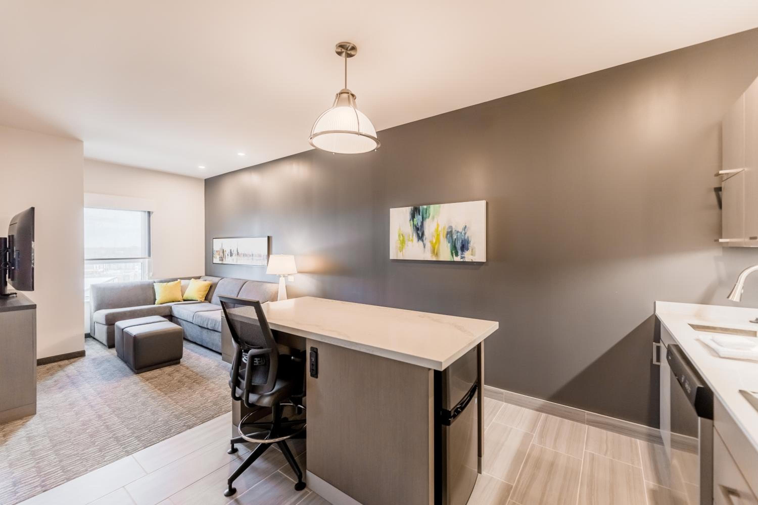 One-Bedroom King Suite