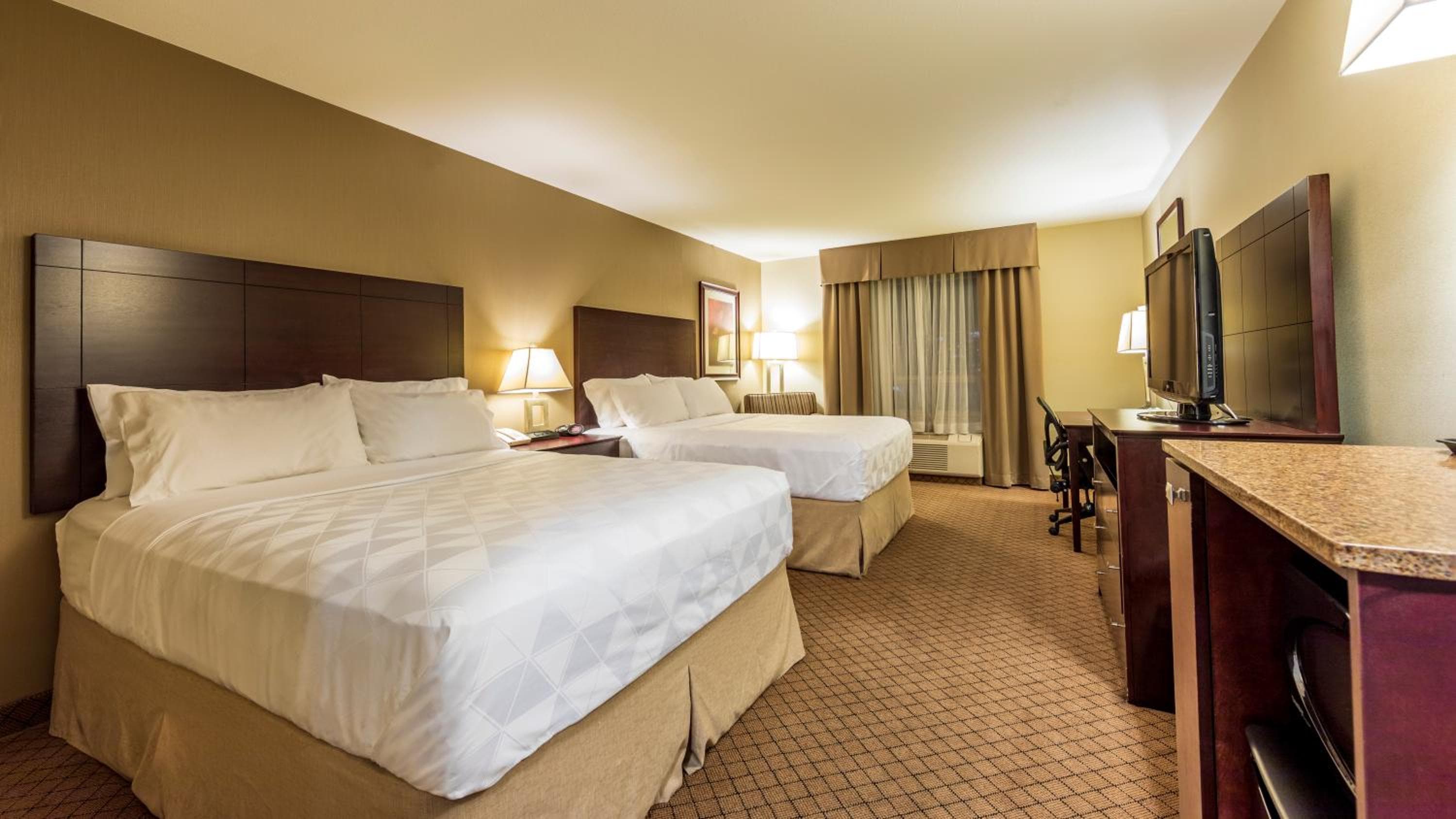 Standard Queen Room with Two Queen Beds