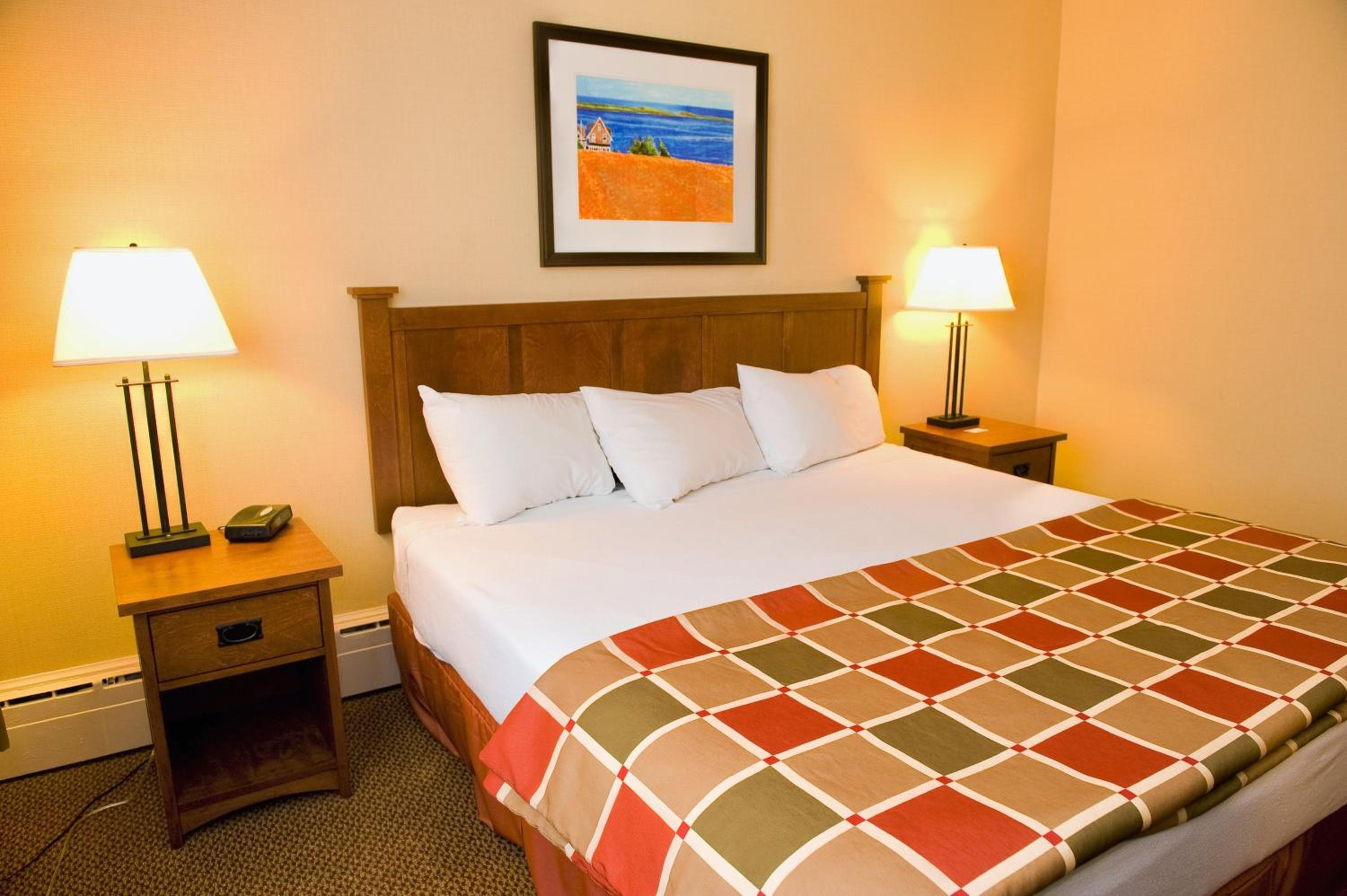 One-Bedroom Suite King with Sofabed