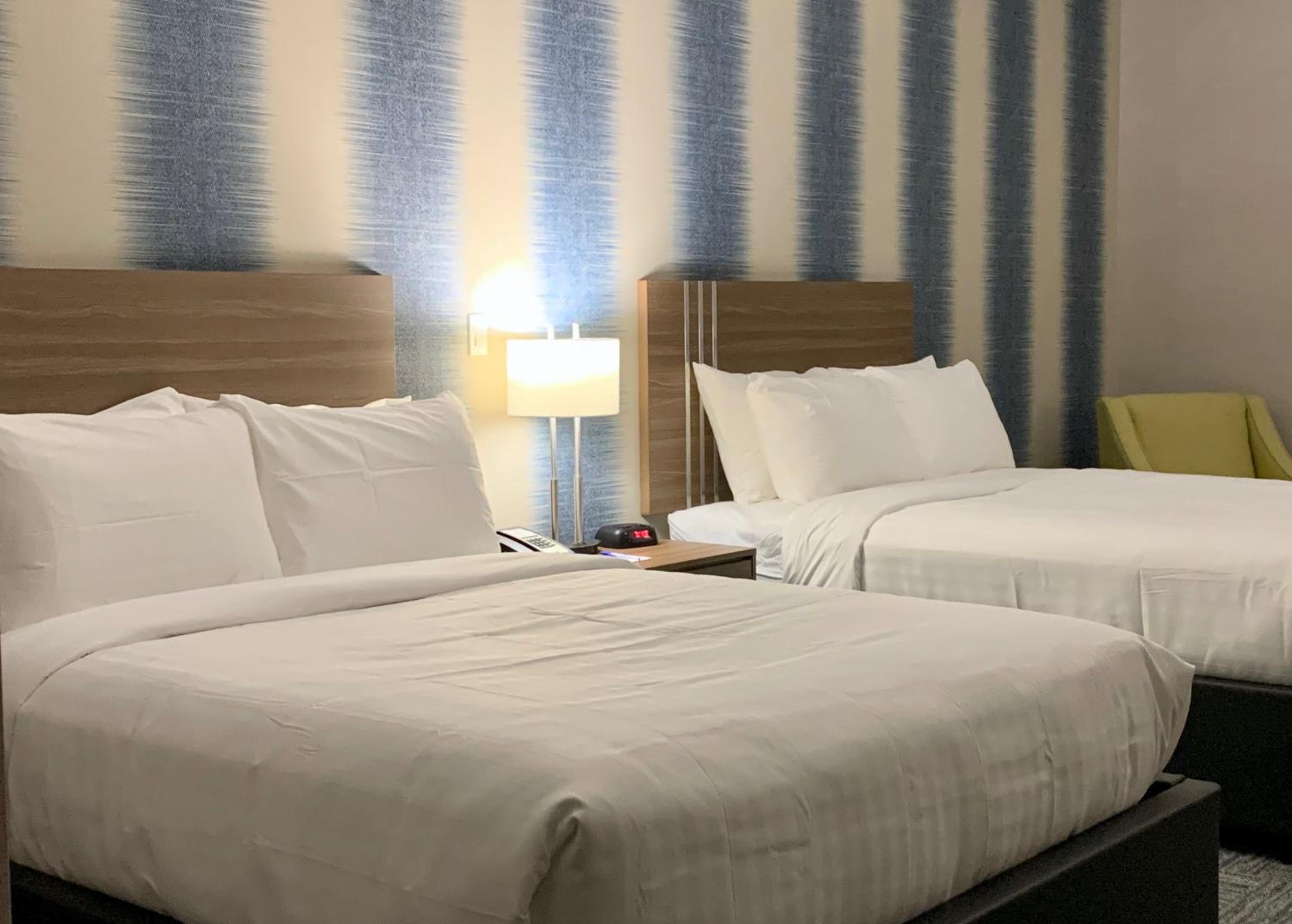 Standard Queen Room