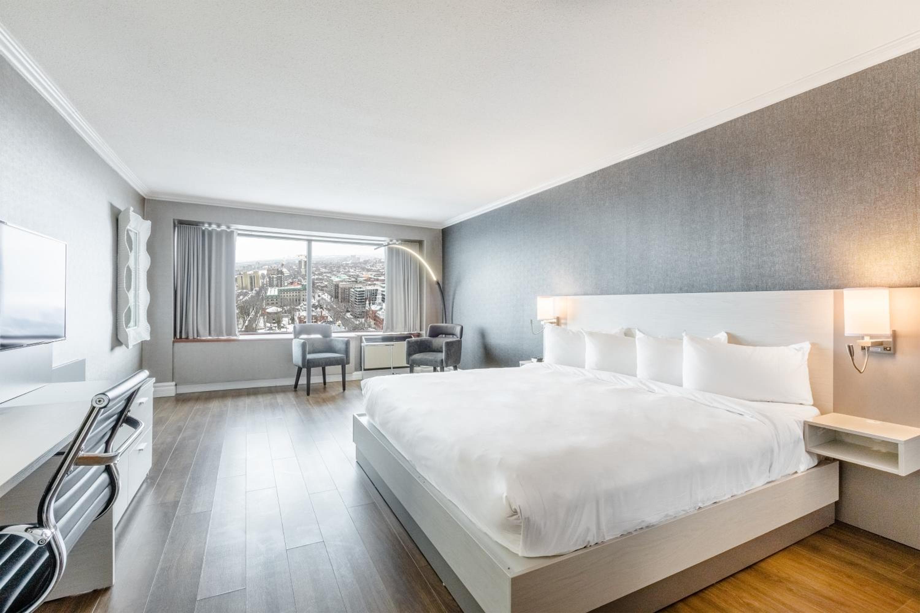 Deluxe King Room