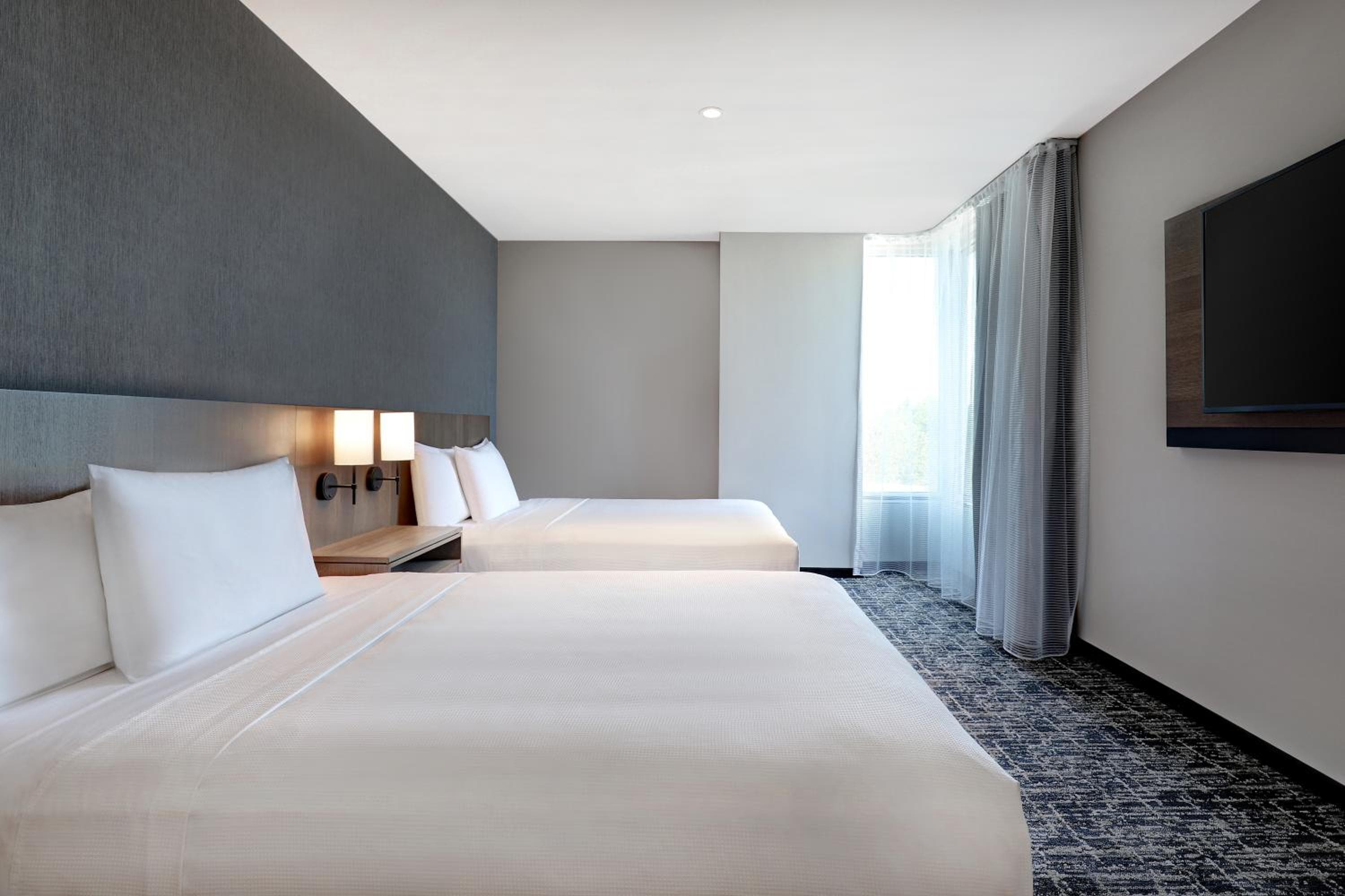 Queen Room with Two Queen Beds and Sofa Bed - High Floor