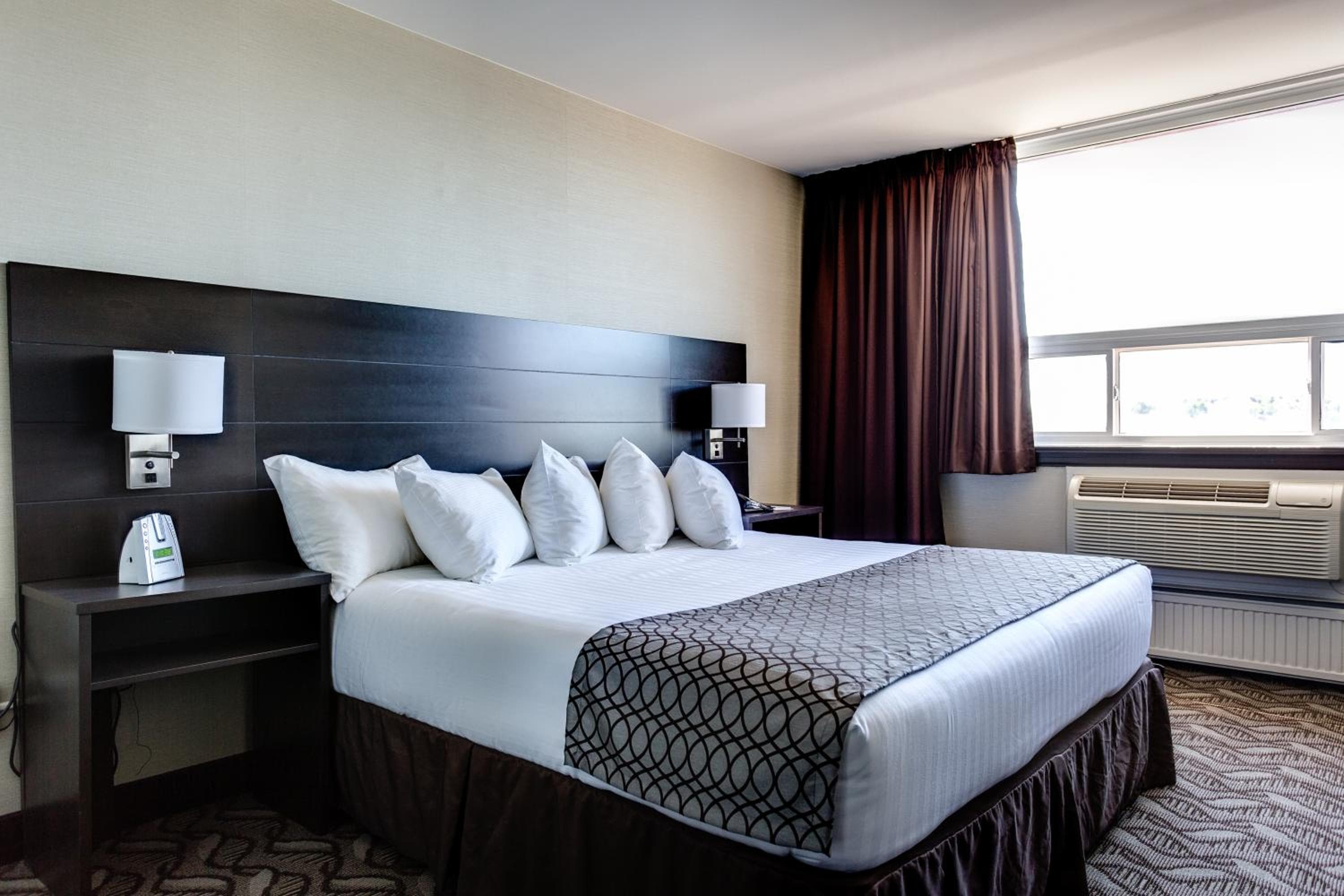 King Room - Non Smoking/Upper Floor