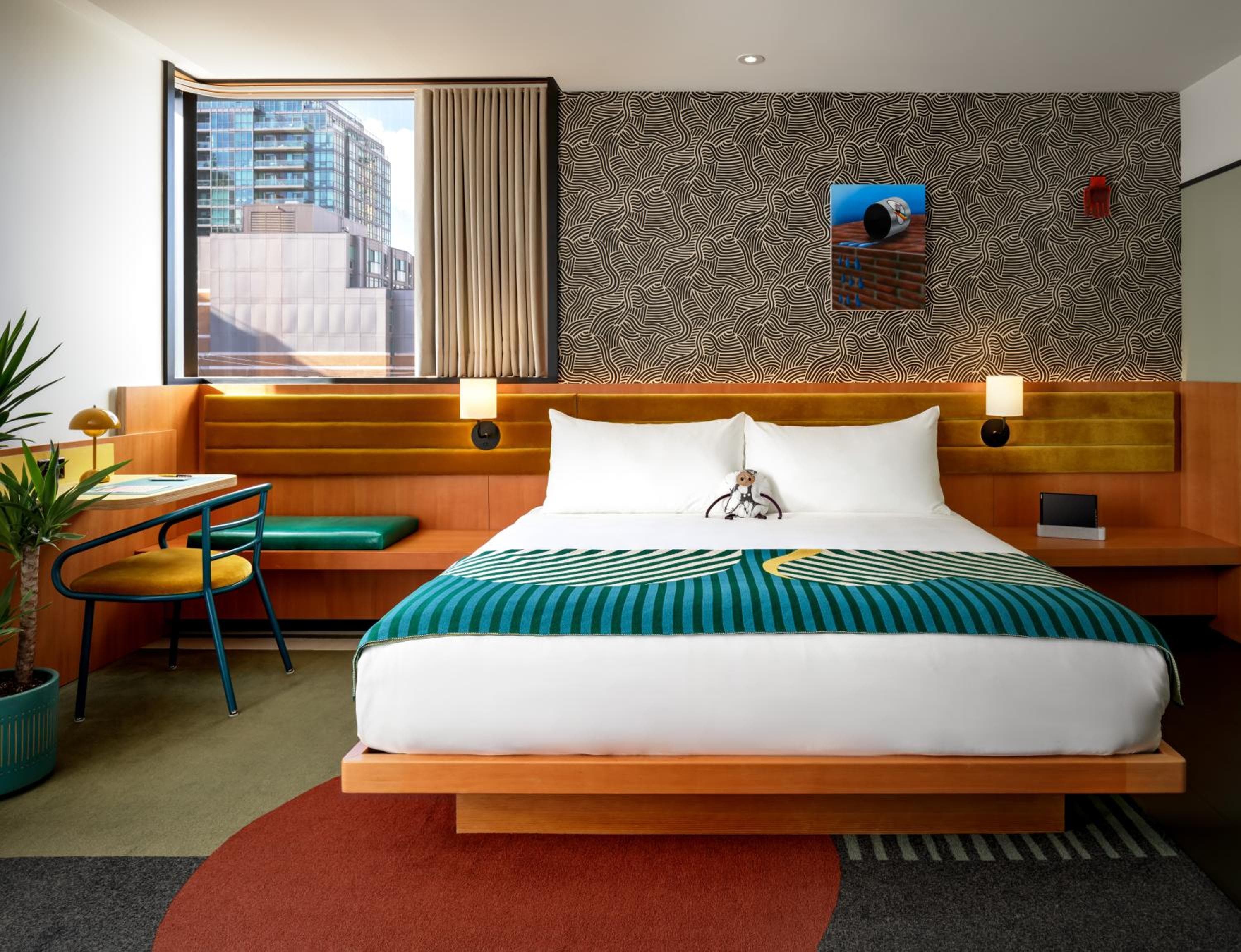 Modern Wing King Room