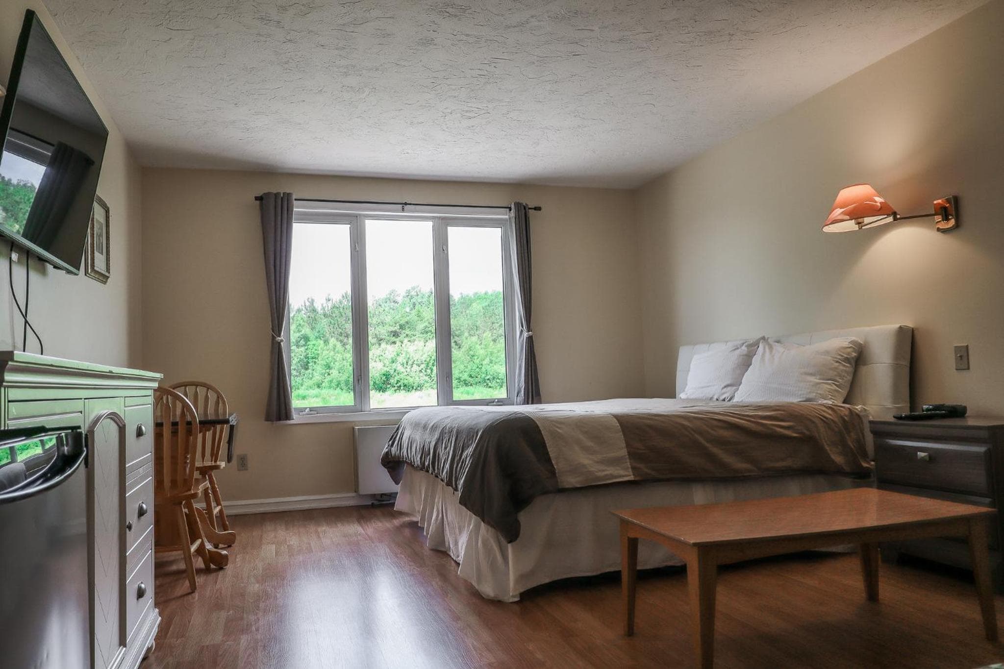 Deluxe King Suite