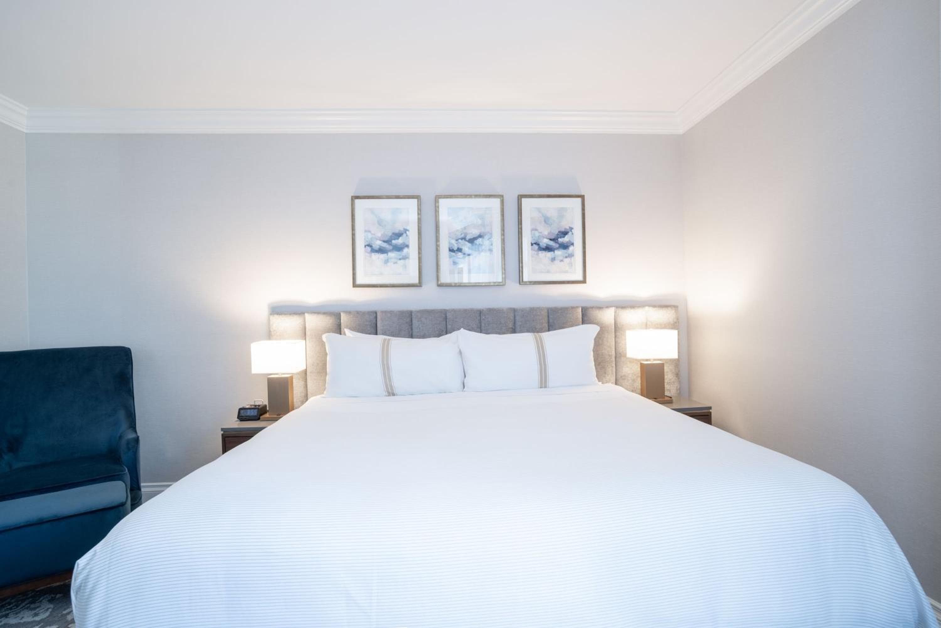 Executive Suite, 1 King Bed, Wet Bar