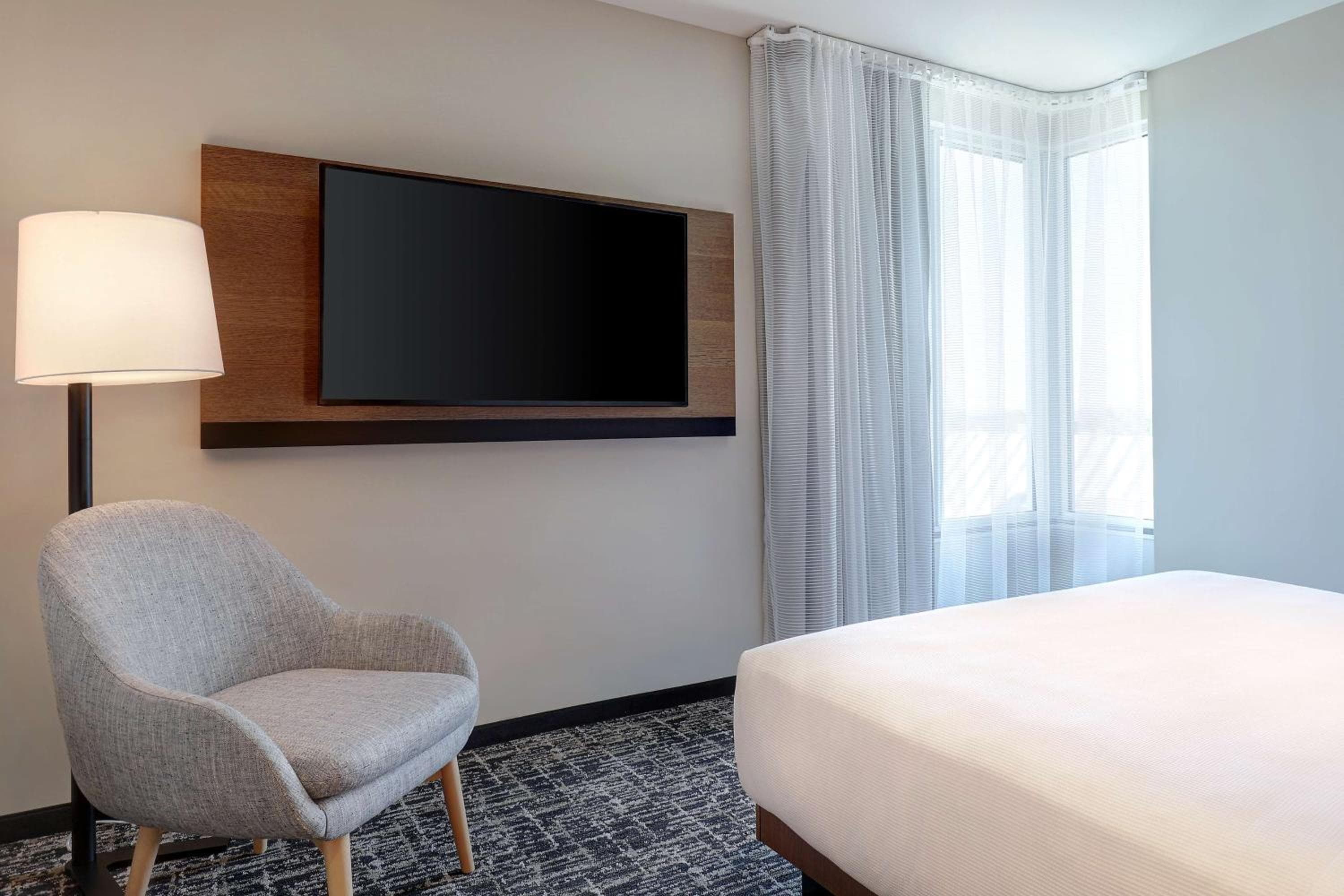 King Suite with Accessible Tub