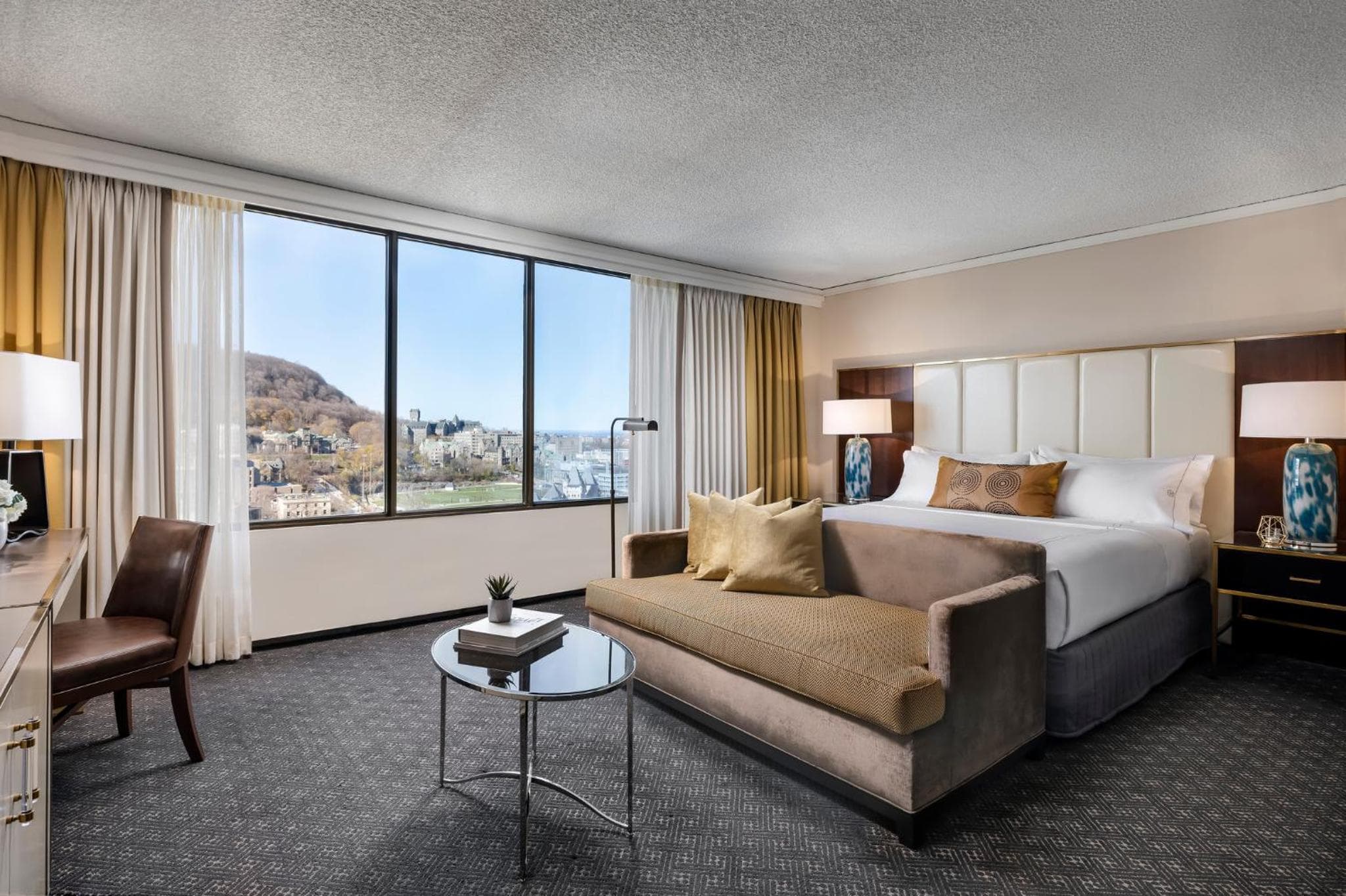 Premium King Room