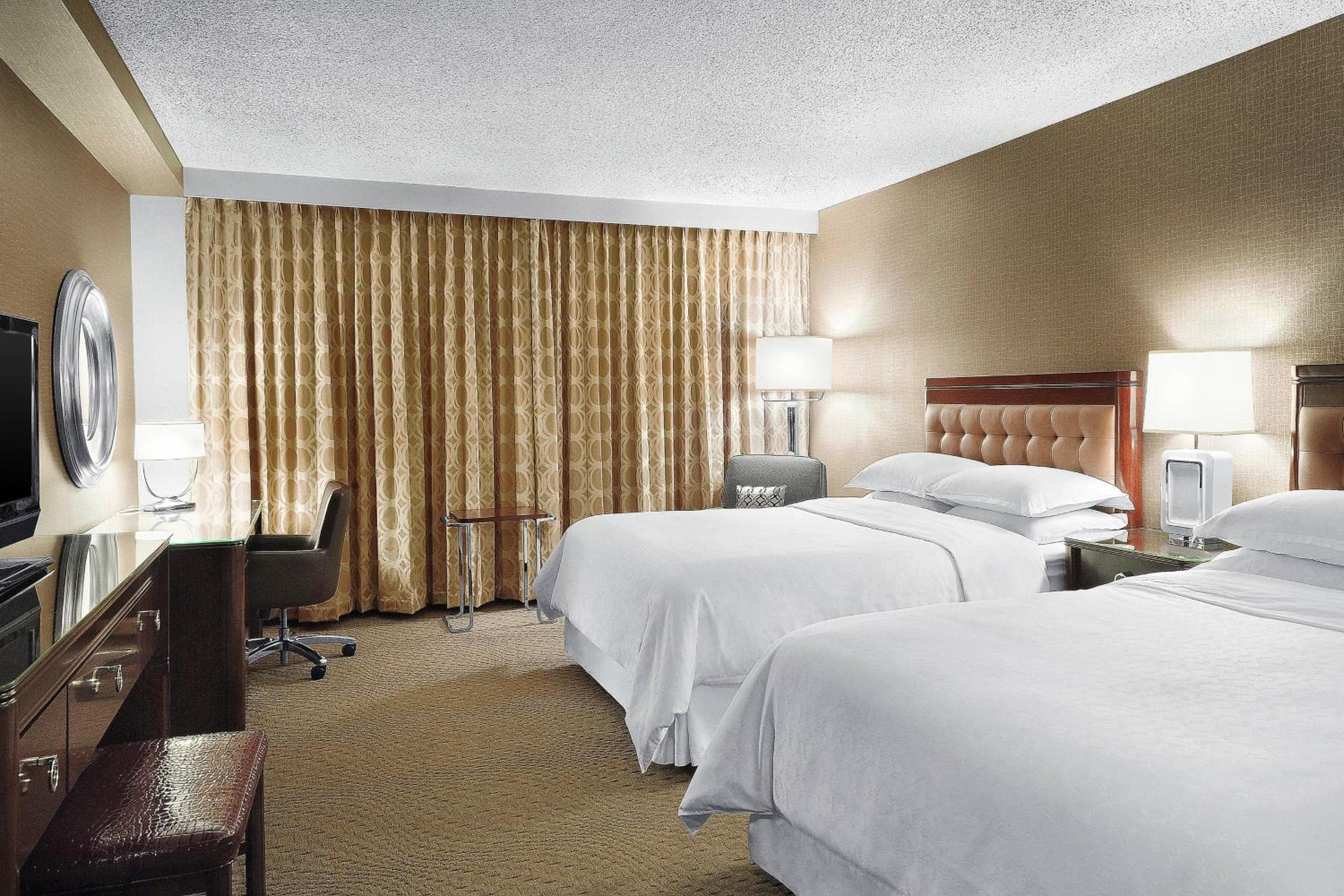 2 Queen Classic Guest Room