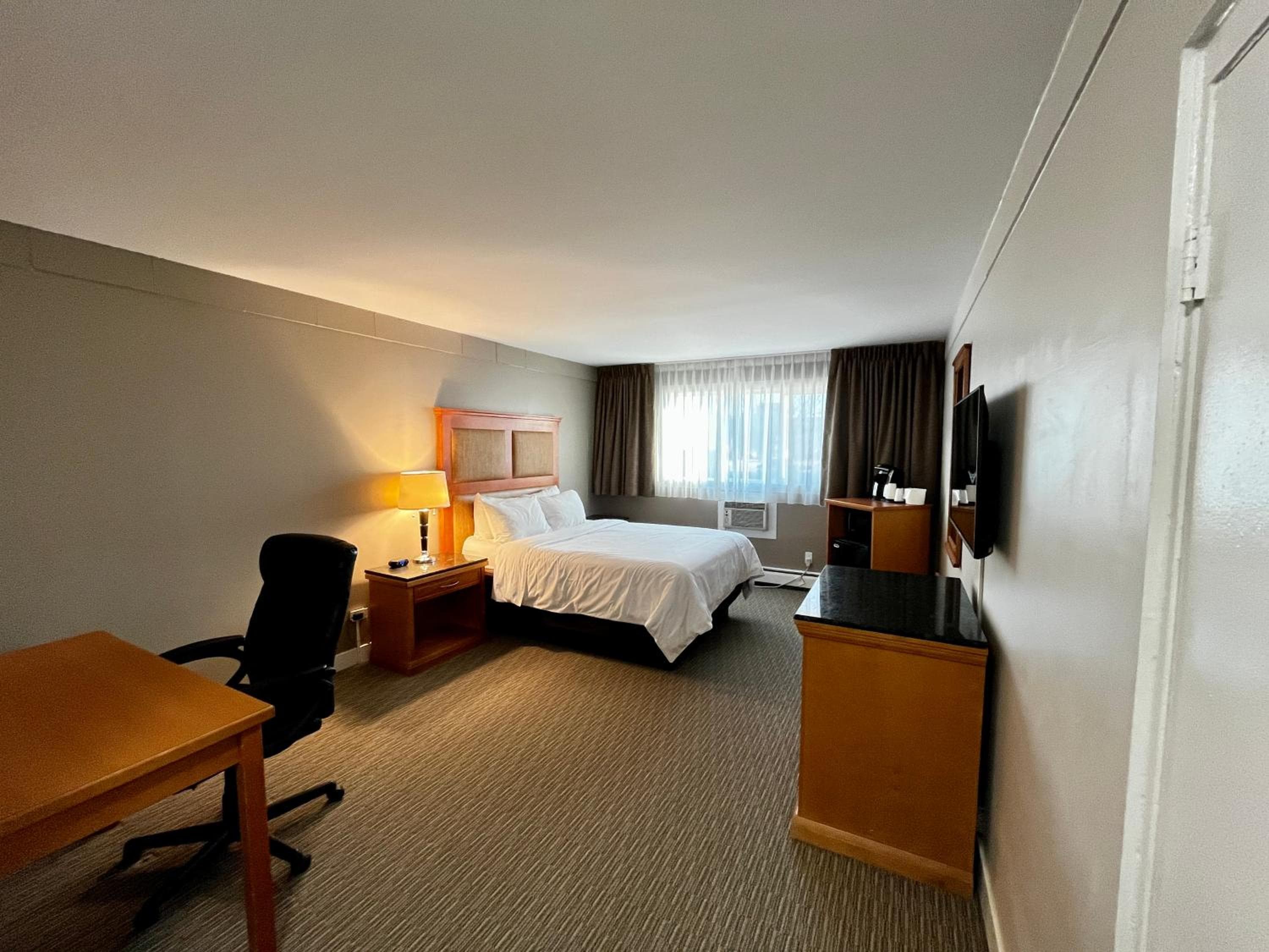 Queen Room
