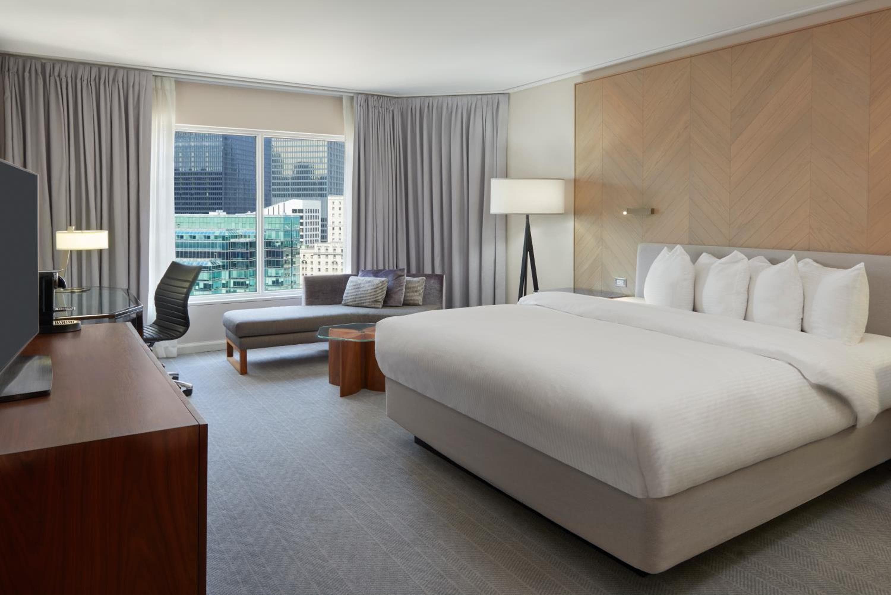 Premium King Room