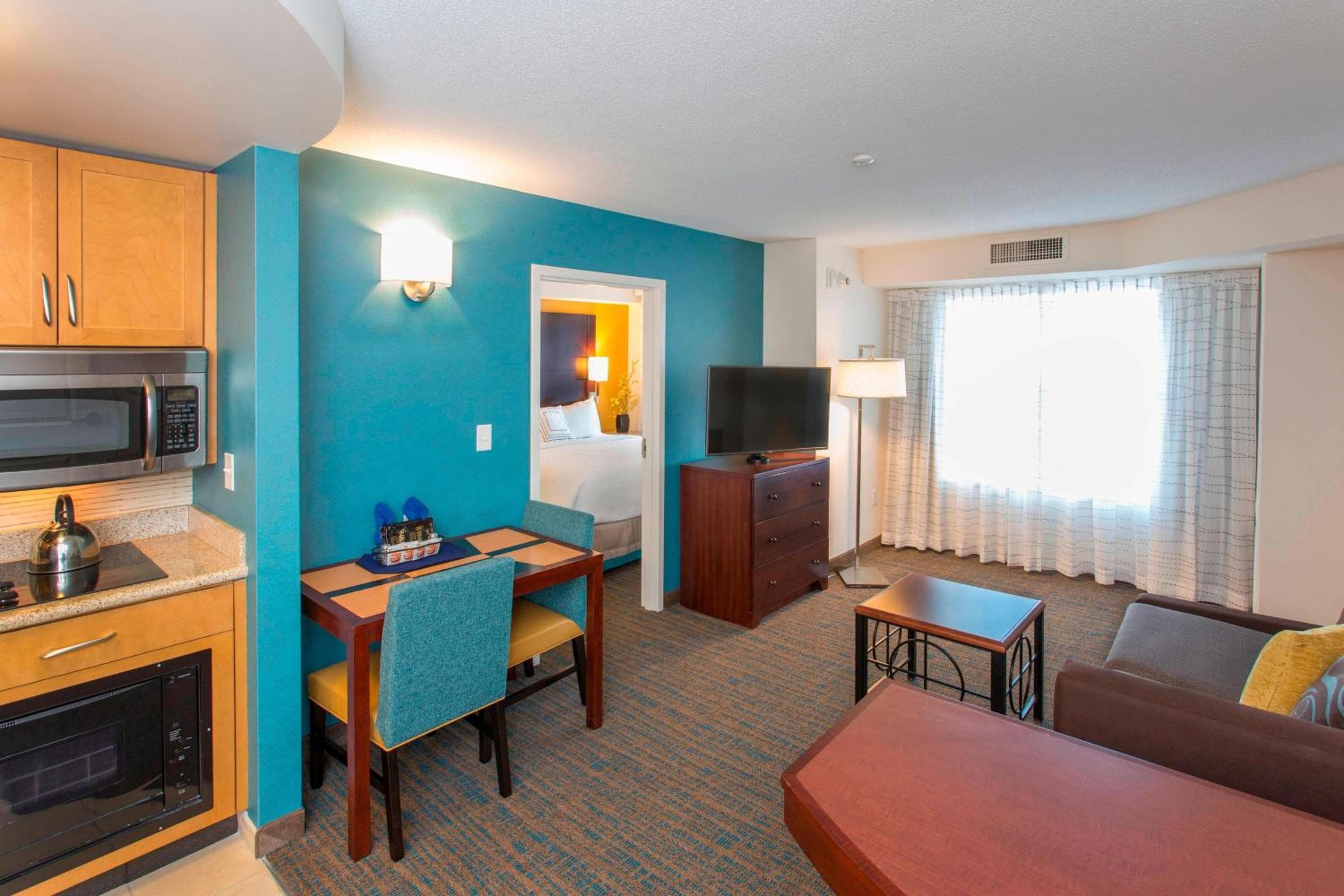 One-Bedroom King Suite