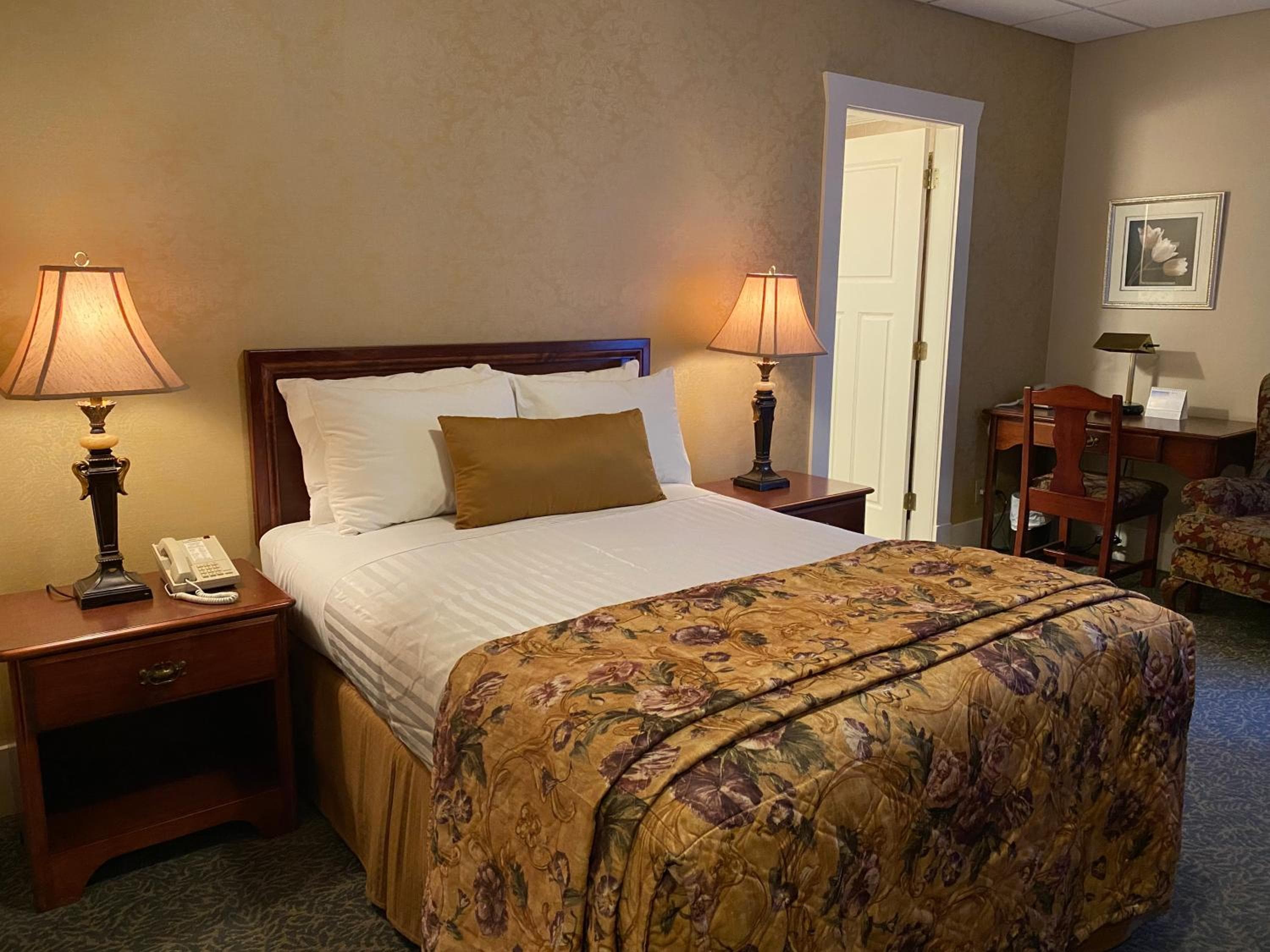 Standard Room with One Double Bed