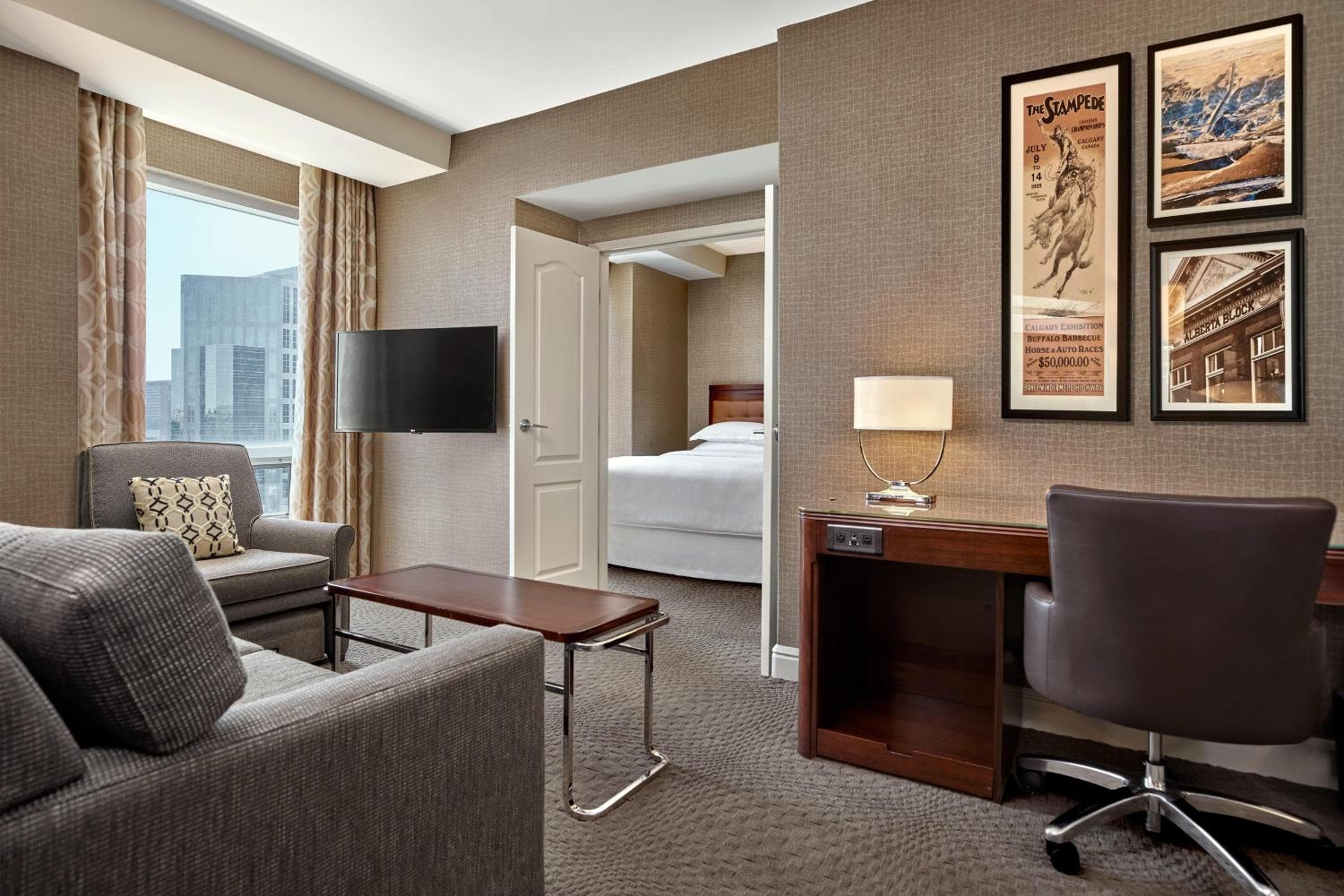 Club King Suite with Sofa Bed