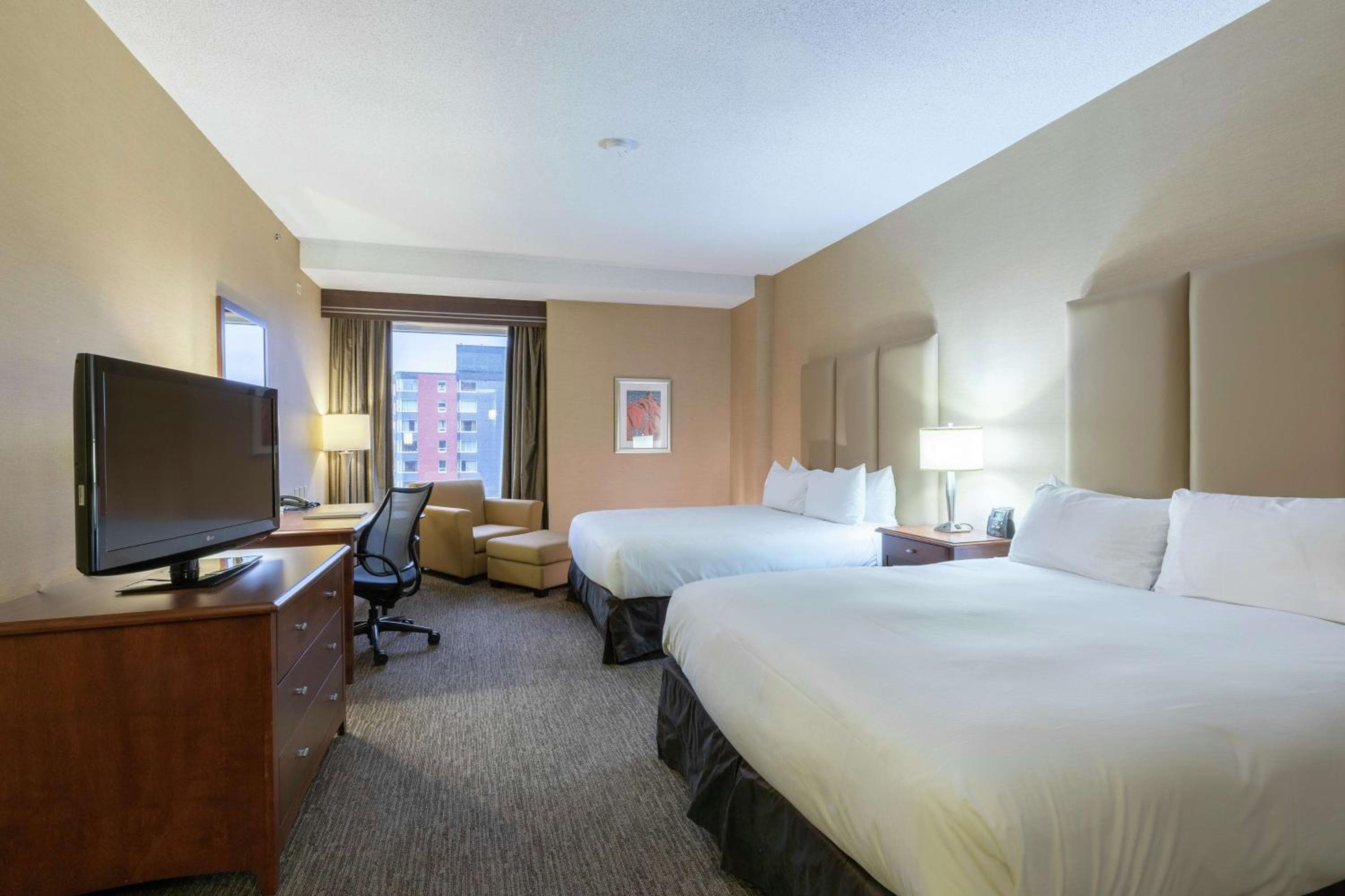 Queen Room with Two Queen Beds and Harbor View