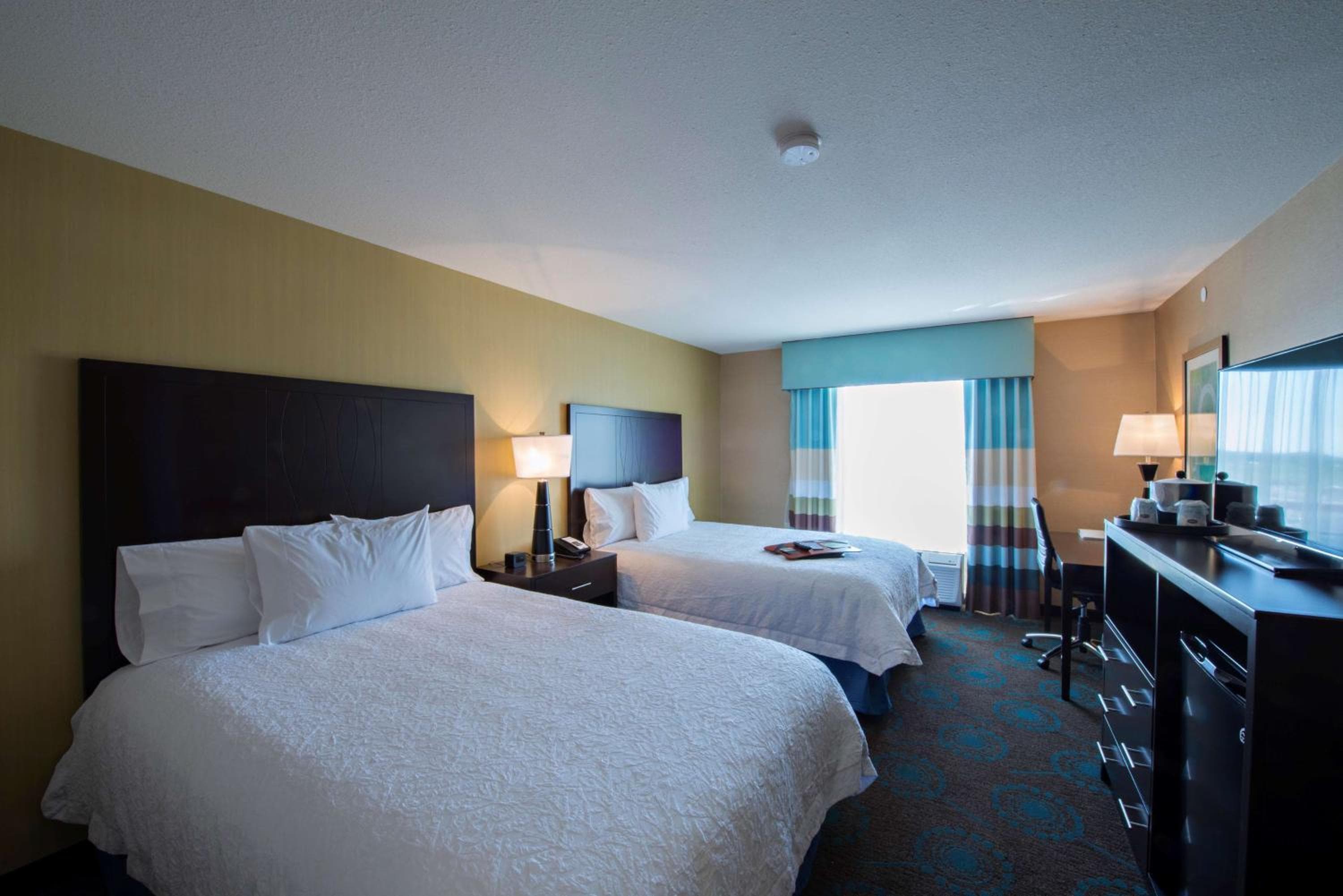 Queen Room with Two Queen Beds (4 Adults)