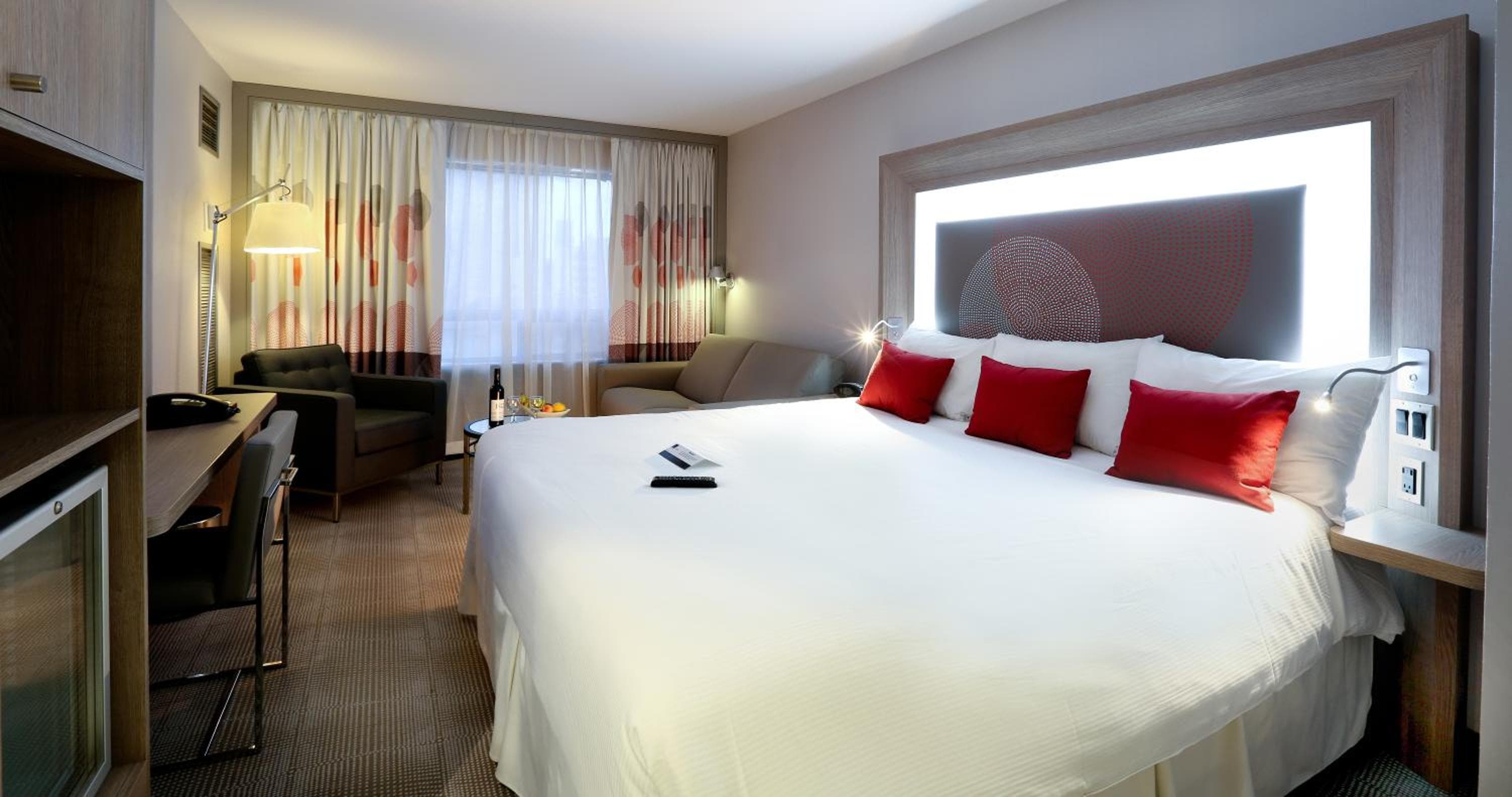 King Room with Sofa Bed - Non-Smoking