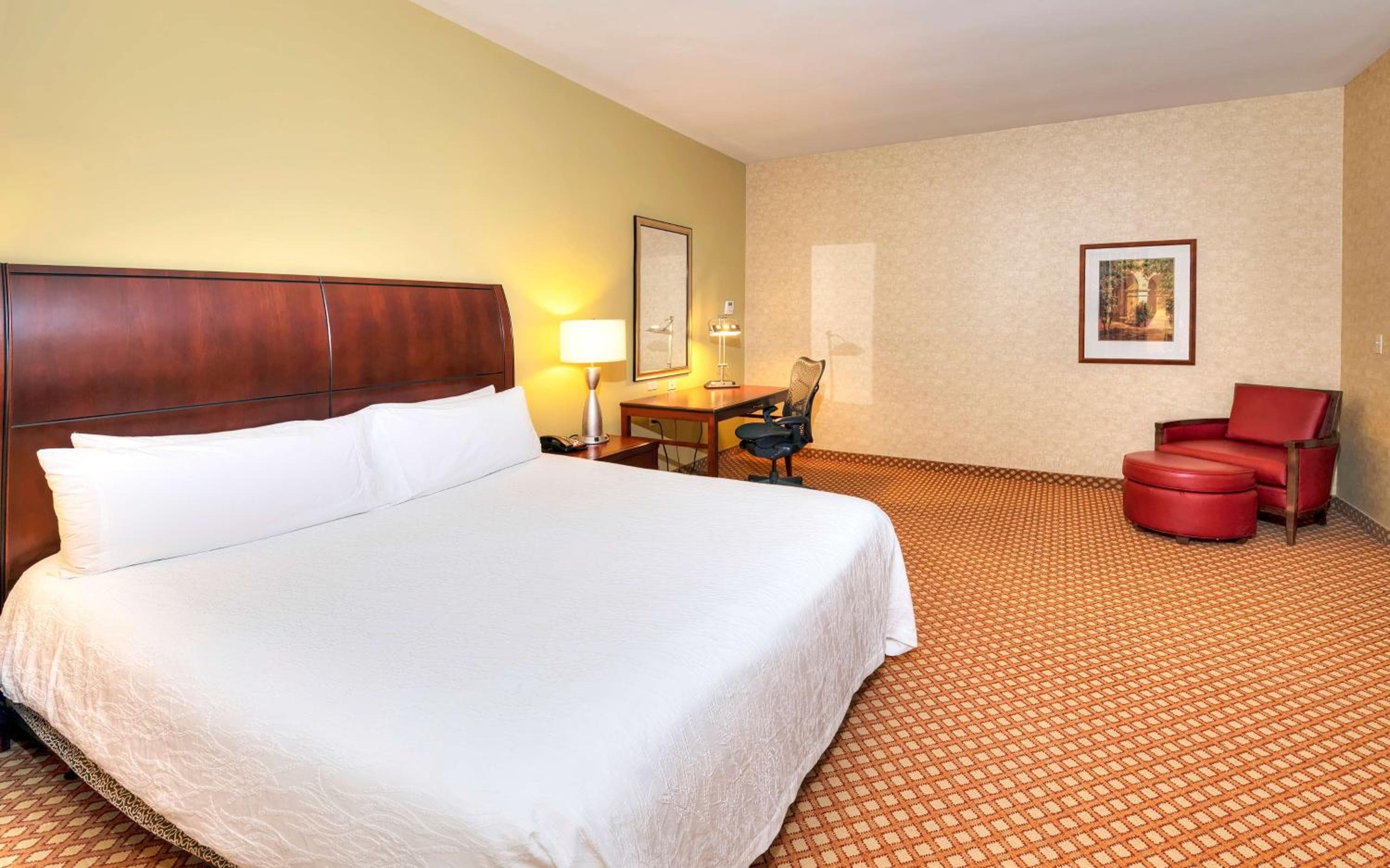King Suite with Living Room 