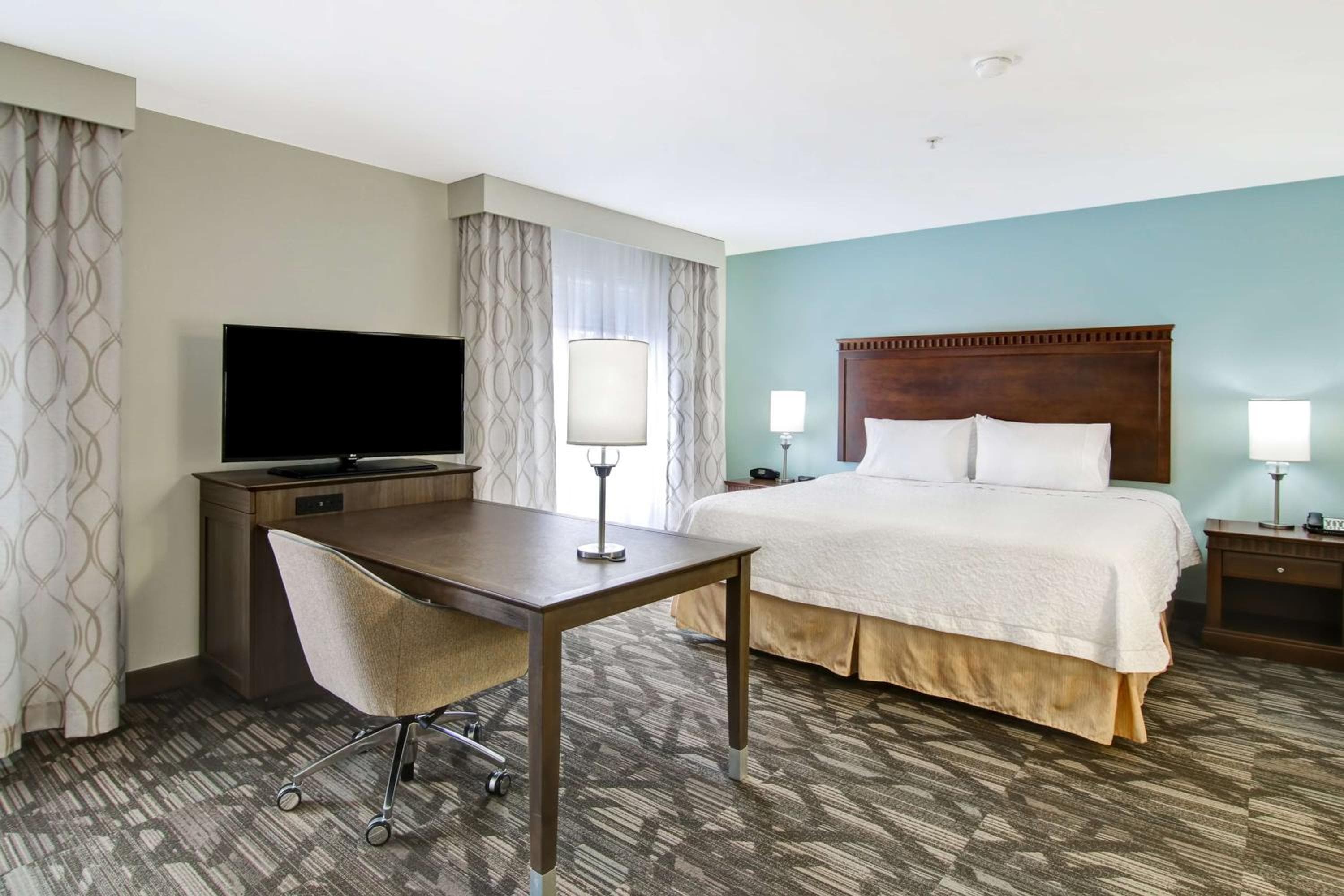 King Studio Suite with Sofa Bed - Non-Smoking