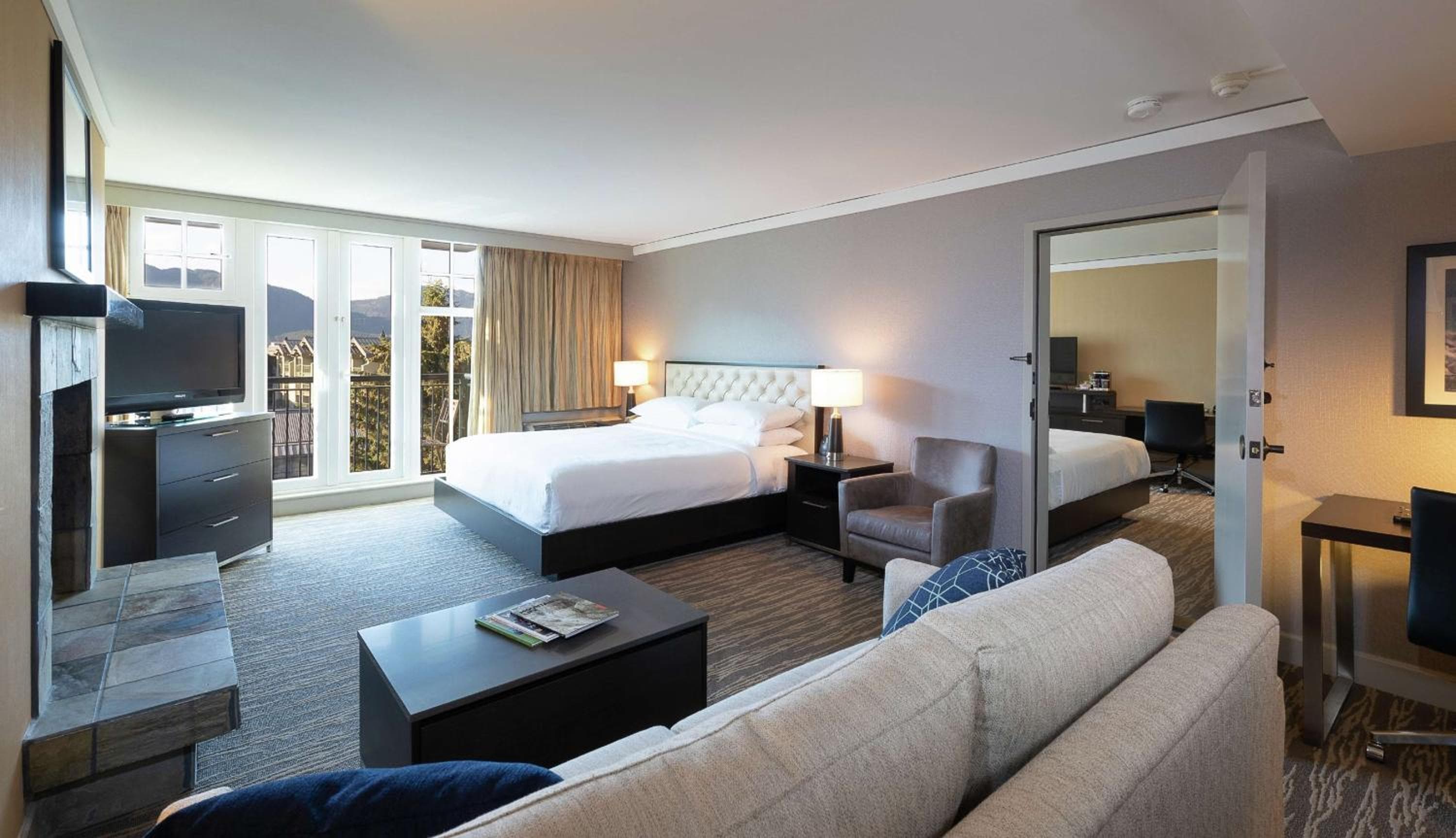 Premier Studio with King Bed 