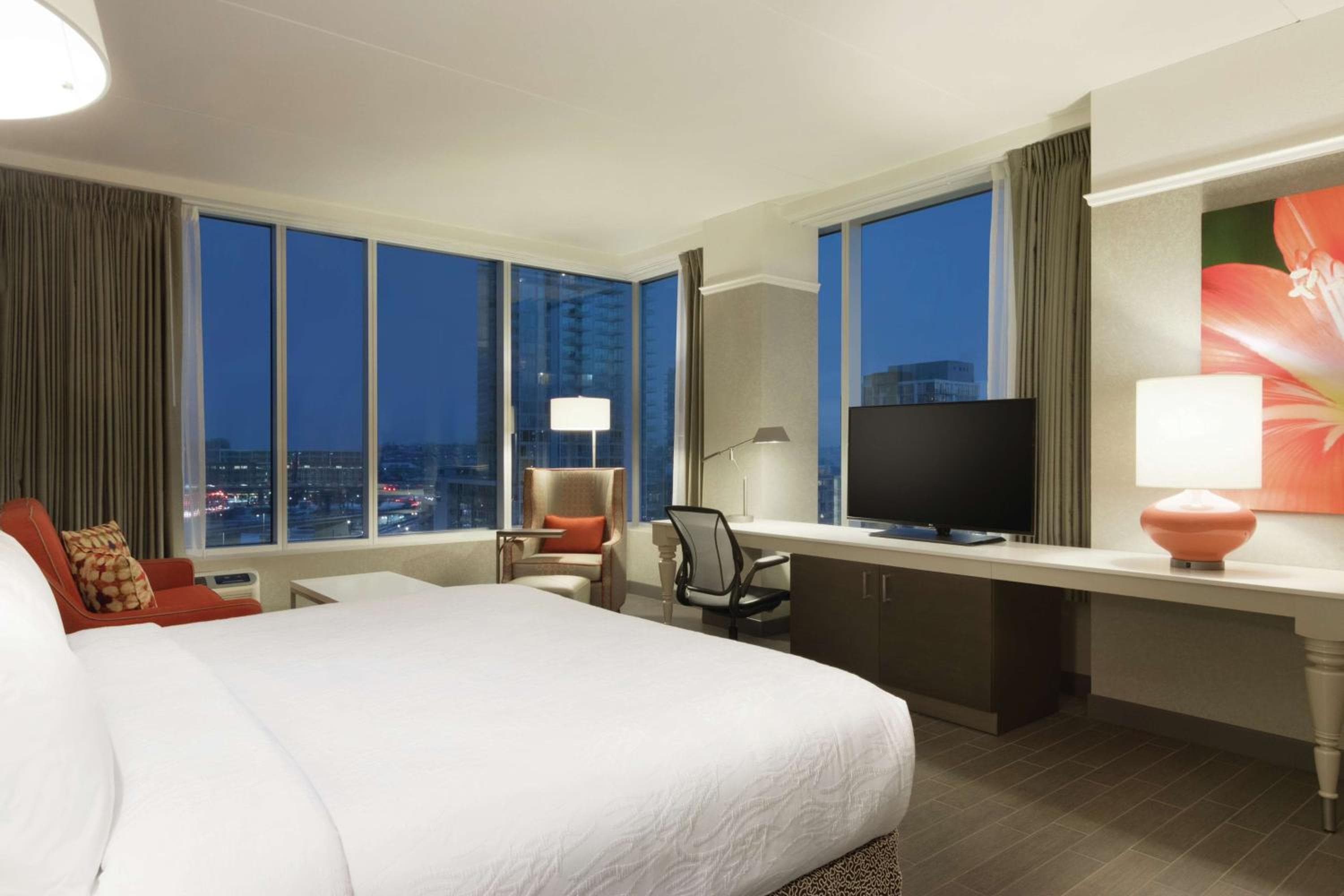 King Corner Suite