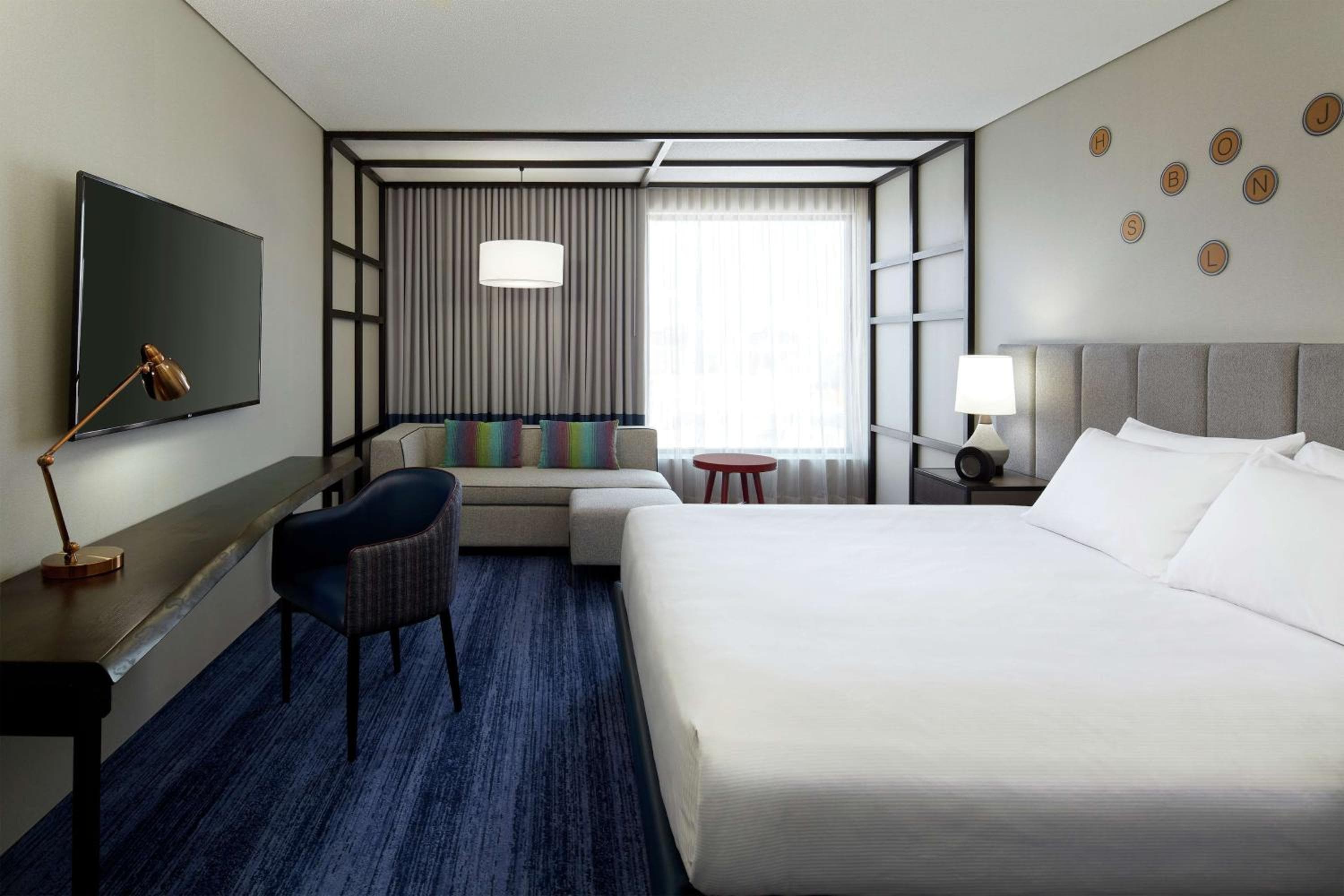 King Room with Sofa Bed - Non-Smoking