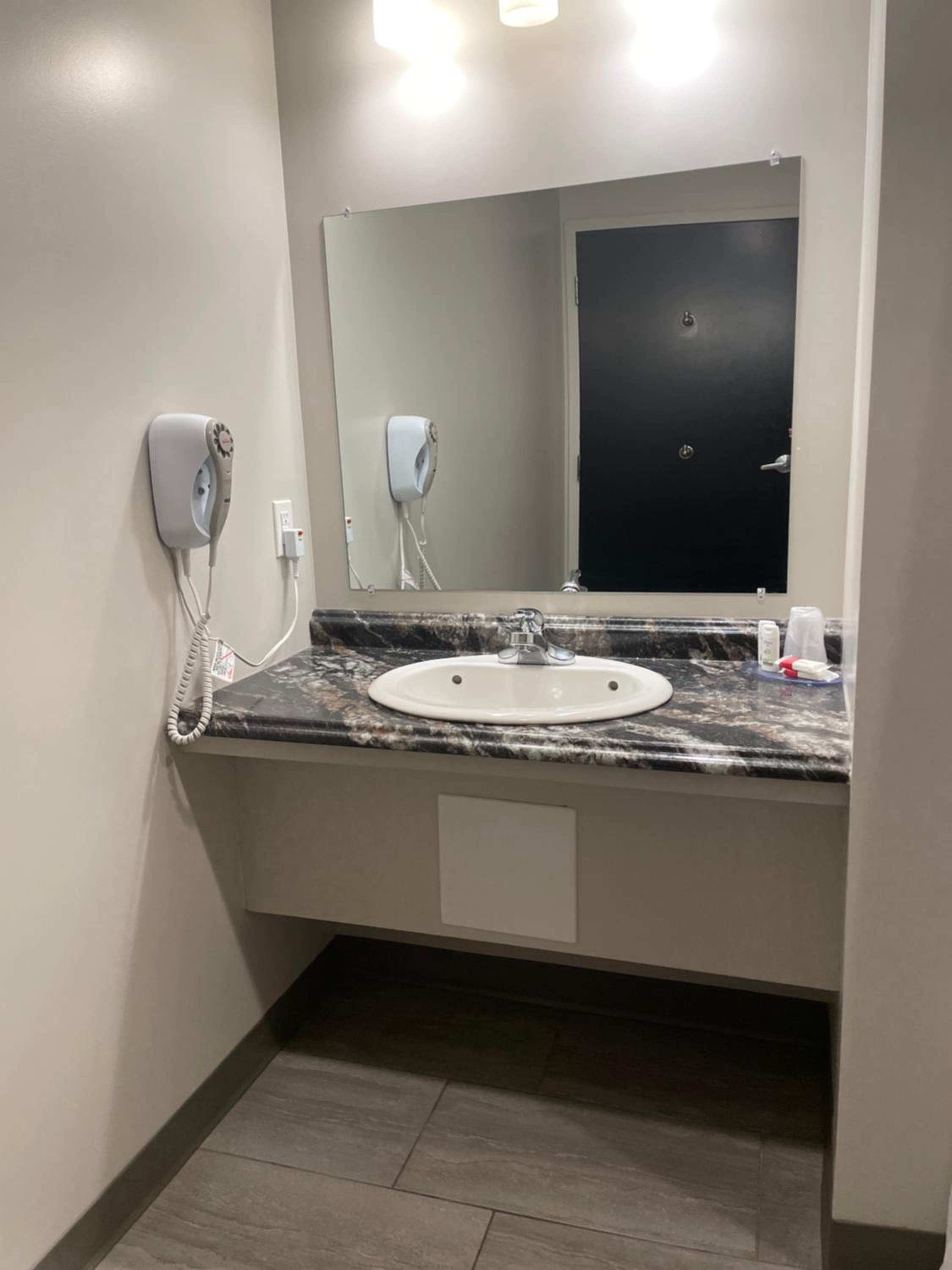 Queen Room with Two Queen Beds - Pet Friendly/Non-Smoking