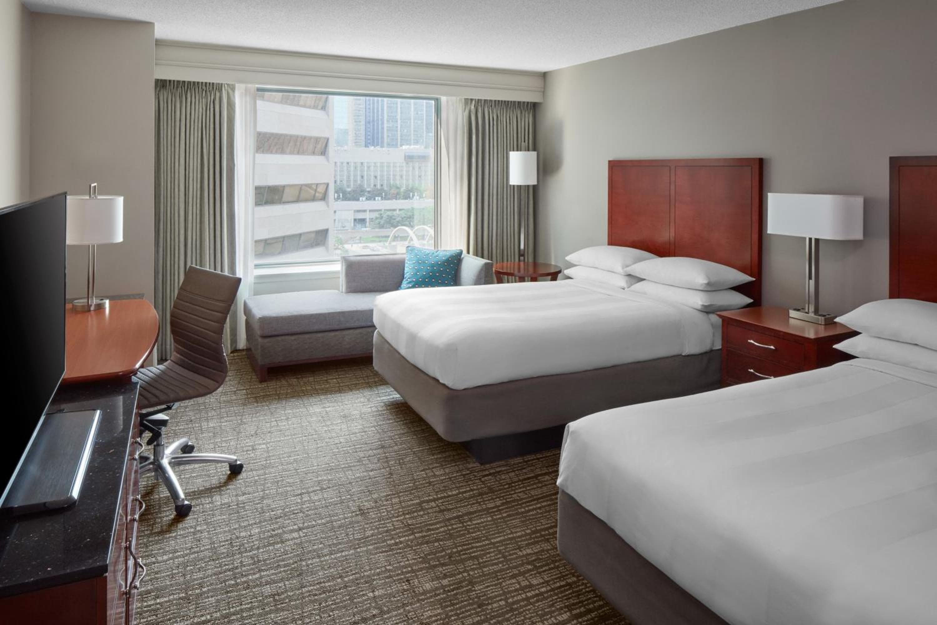 Guest room, 2 Double, Nathan Phillips view, City view