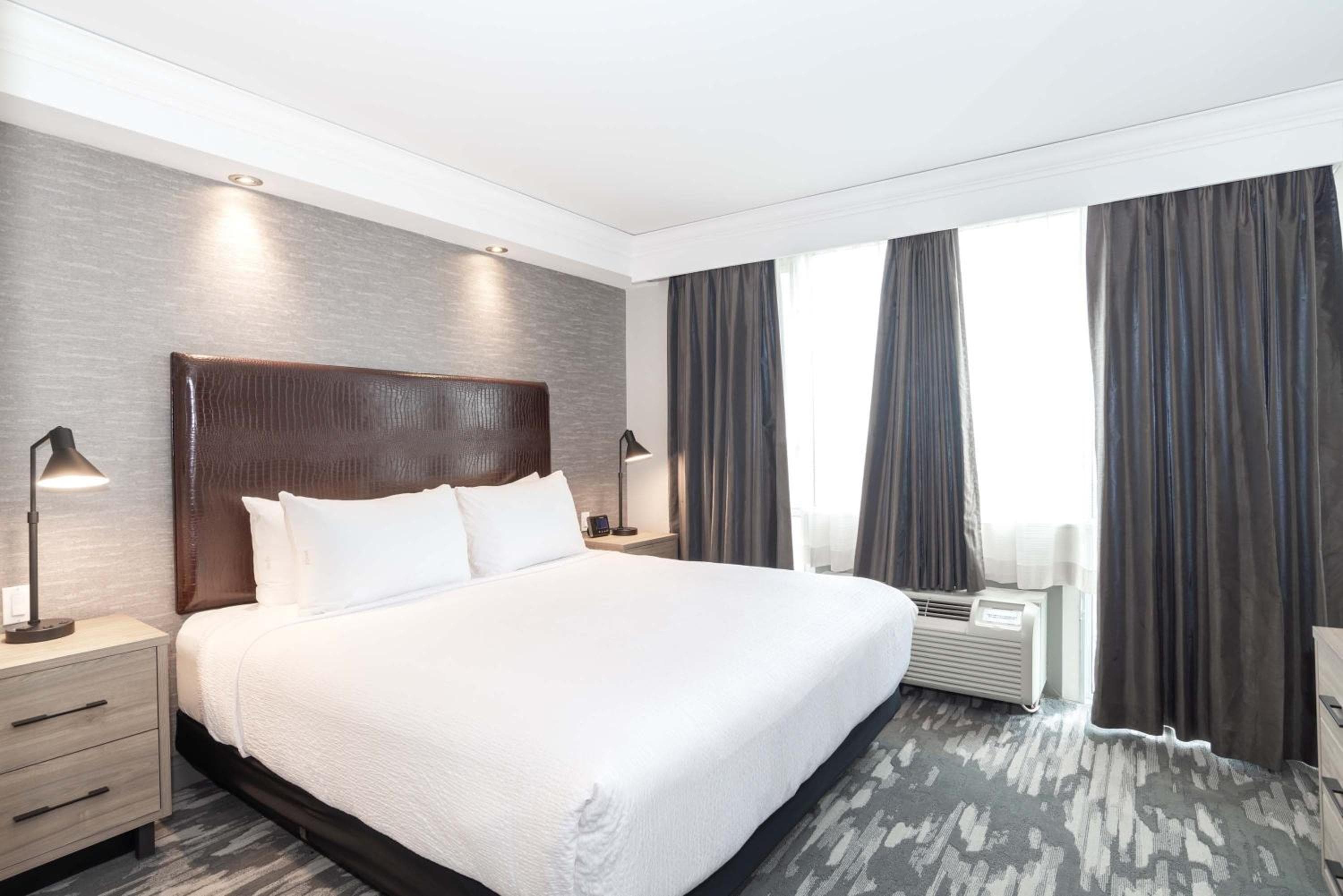 Standard Suite, 1 King Bed, Kitchen, Washer Dryer