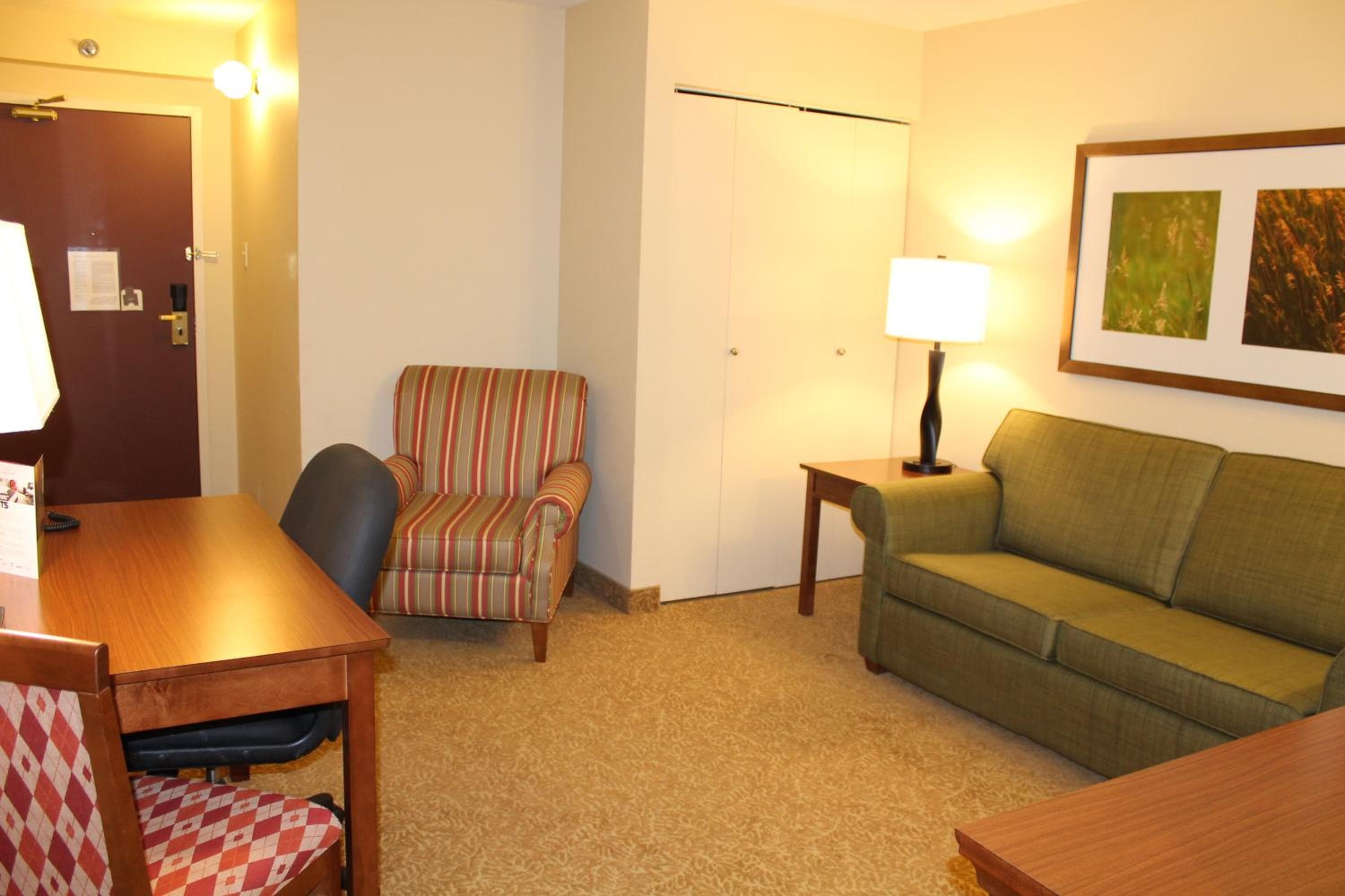 One-Bedroom Suite with Two Queen Beds - Non-Smoking