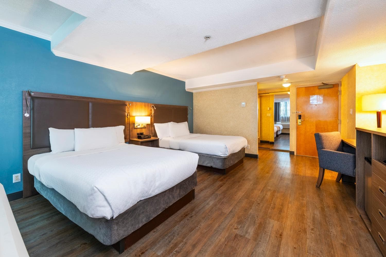 Efficiency Quadruple Room - Non Smoking