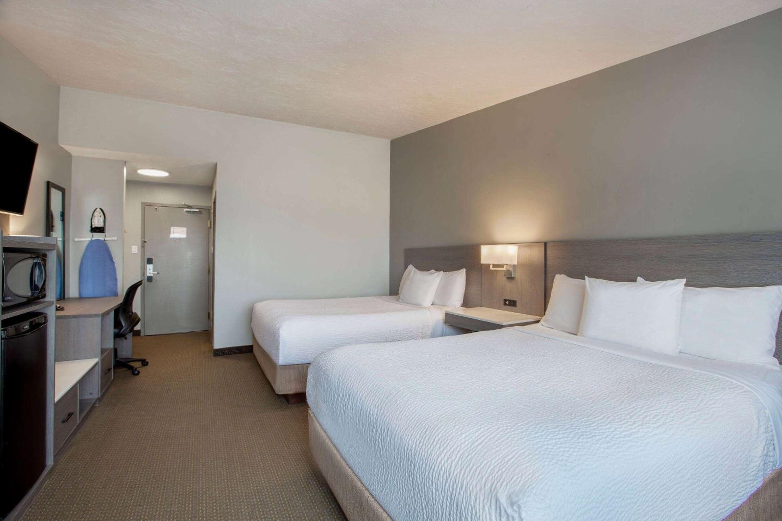 Queen Room with Exterior Access - Ground Floor/Non-Smoking