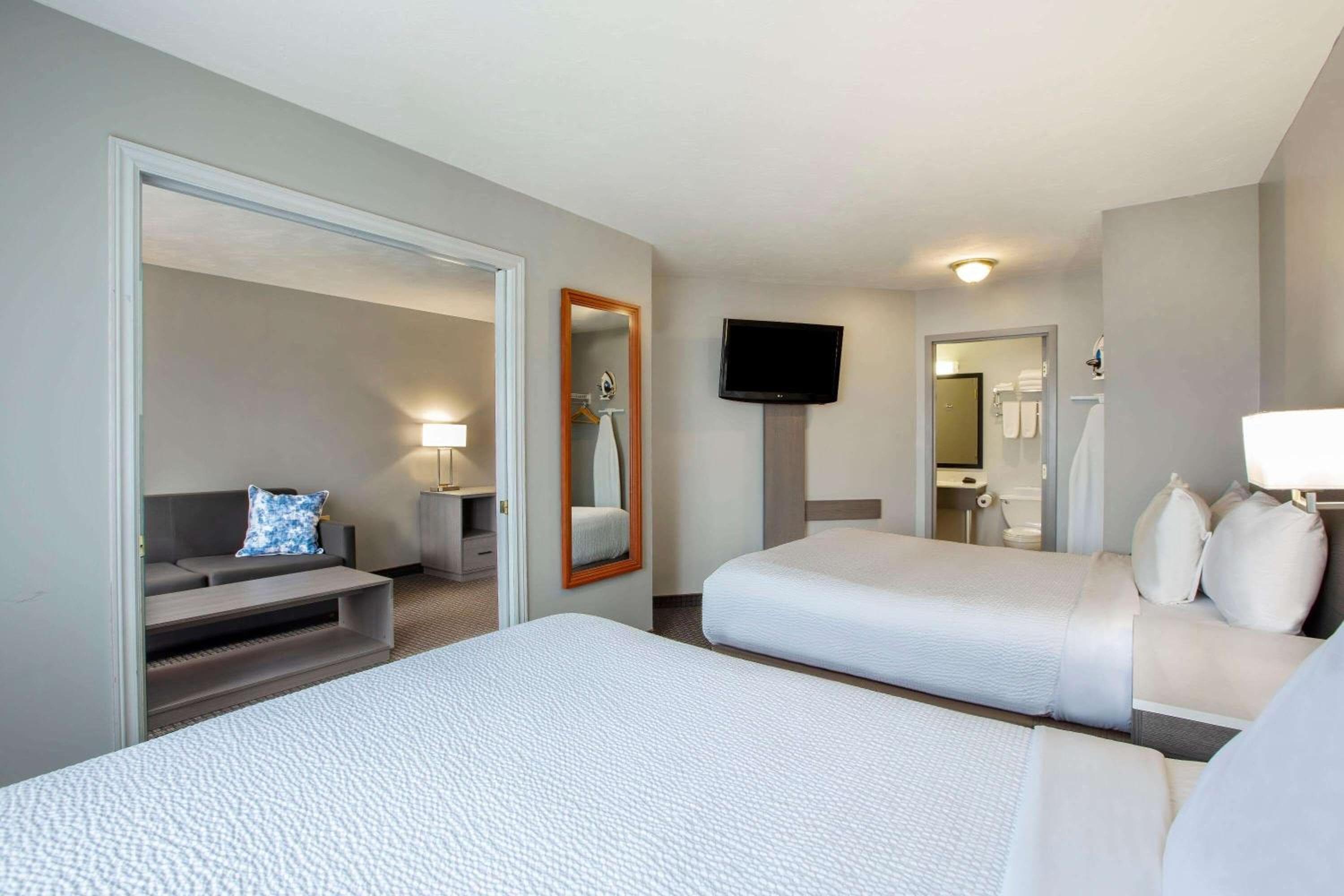 Studio Suite with Two Queen Beds - Non-Smoking
