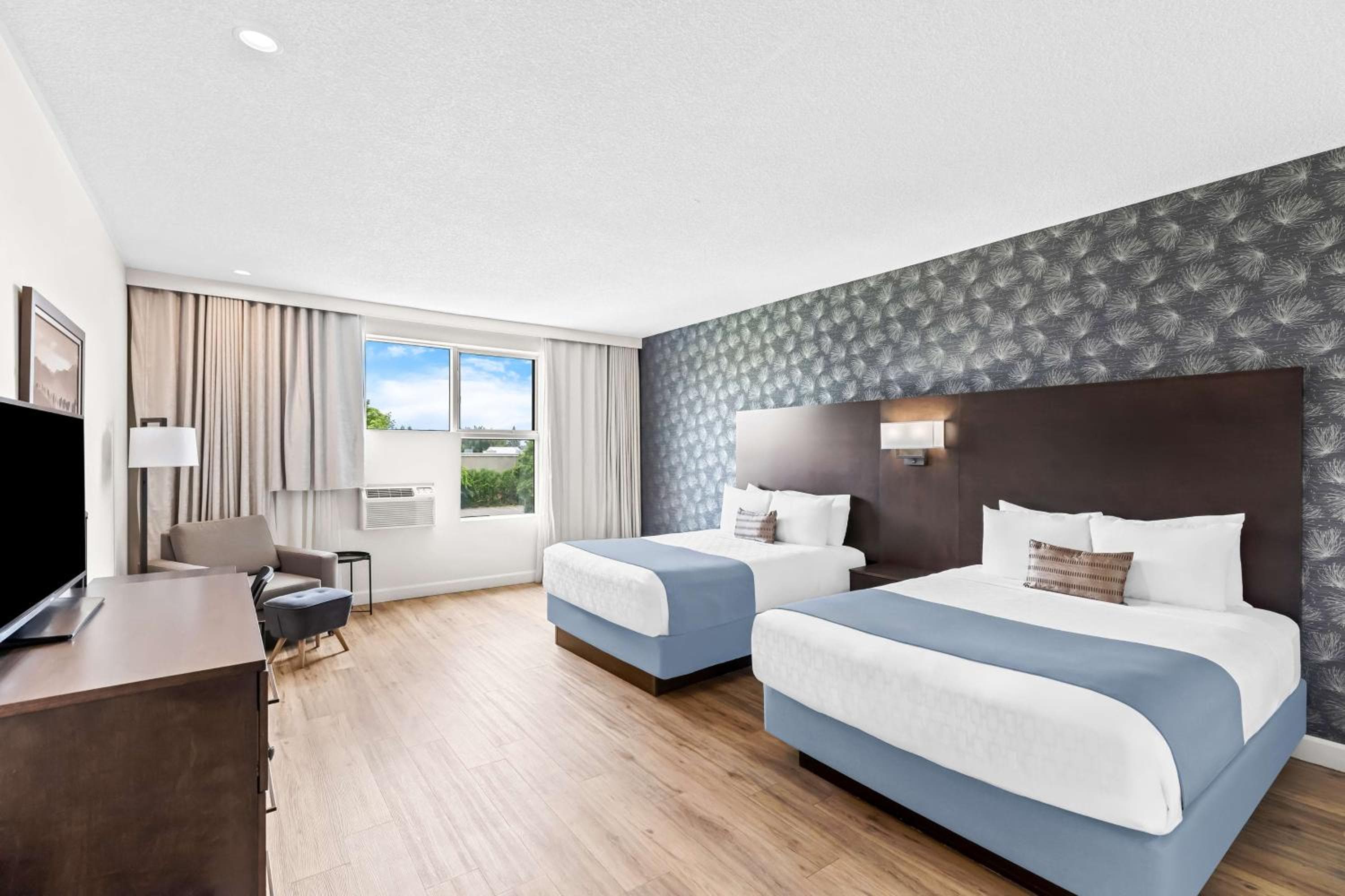 Queen Room with Two Queen Beds - Non-Smoking