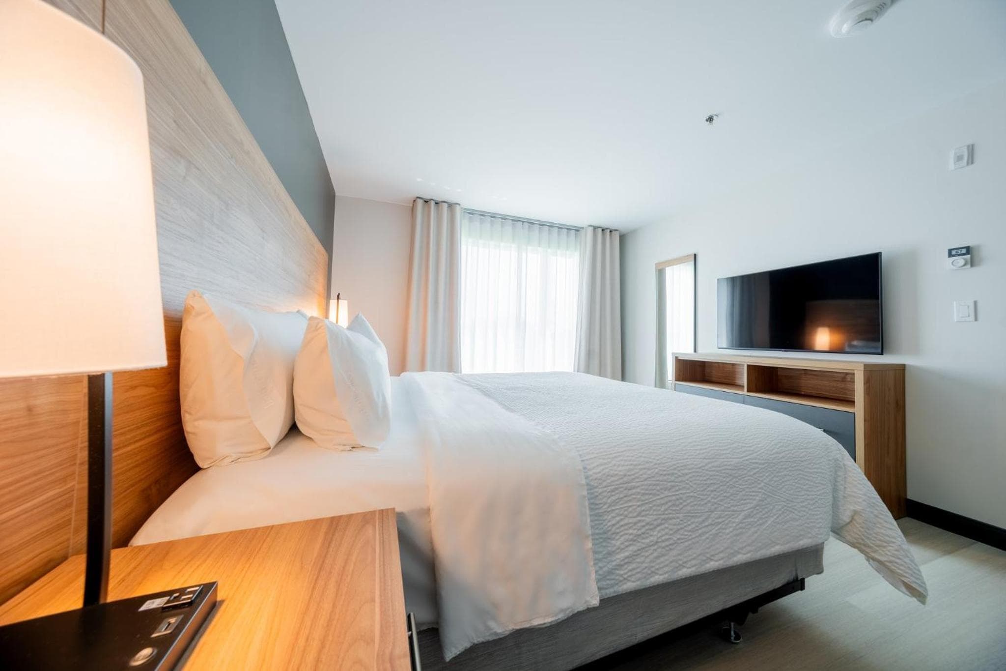 One-Bedroom King Suite